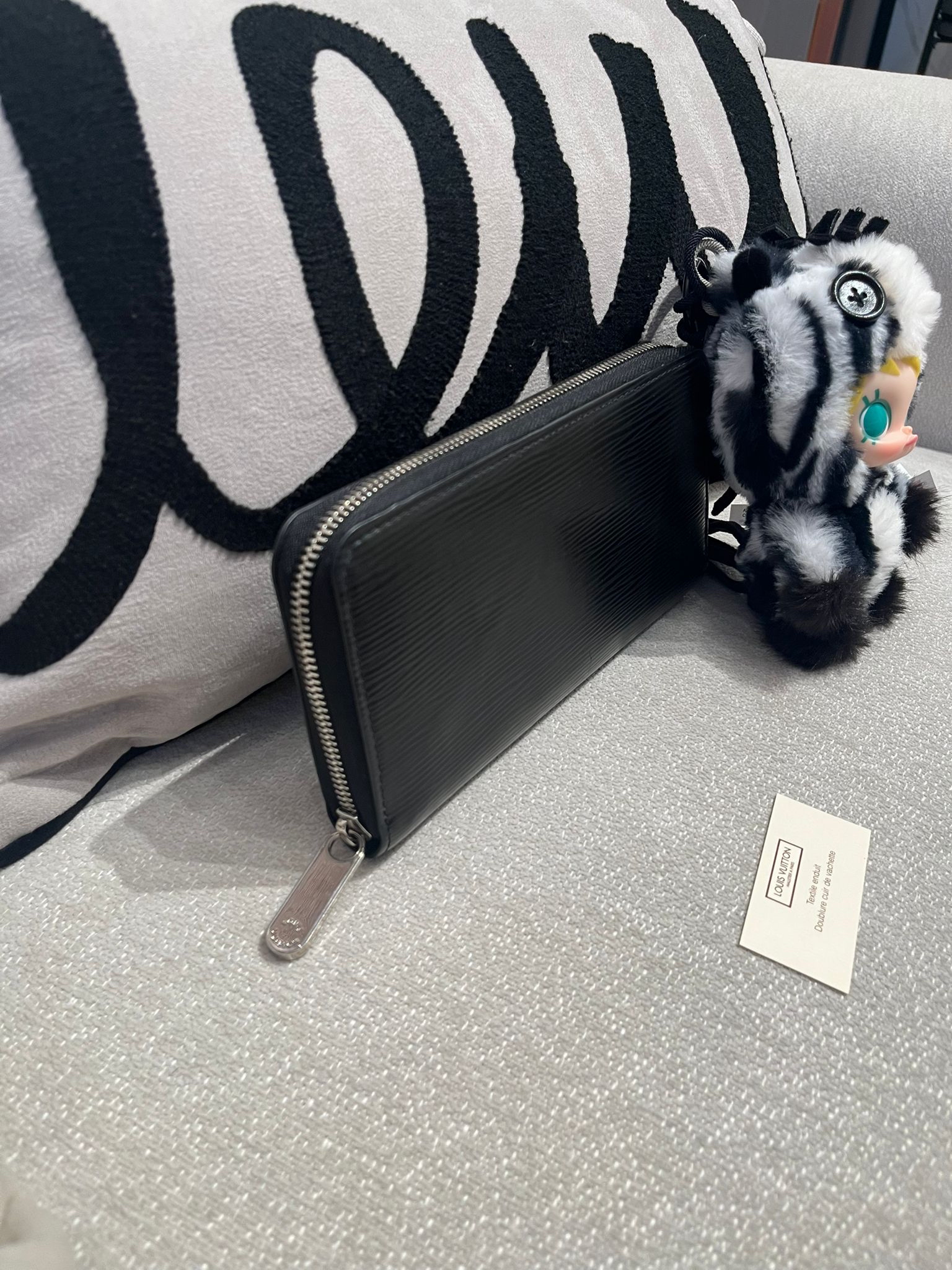 Lv epi leather long wallet  100%Authentic ,95%new✅box 