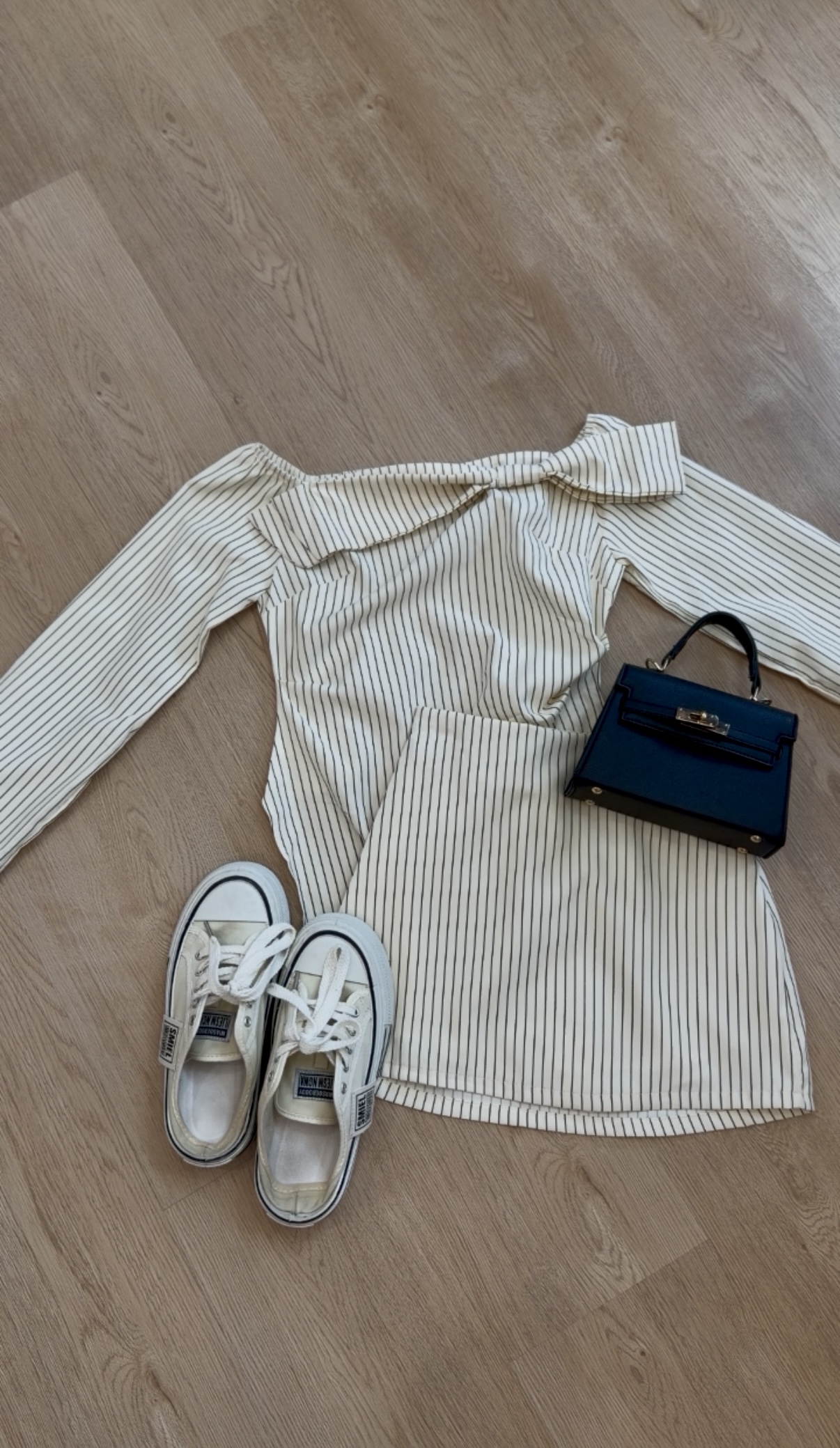 12553条纹一字领套装