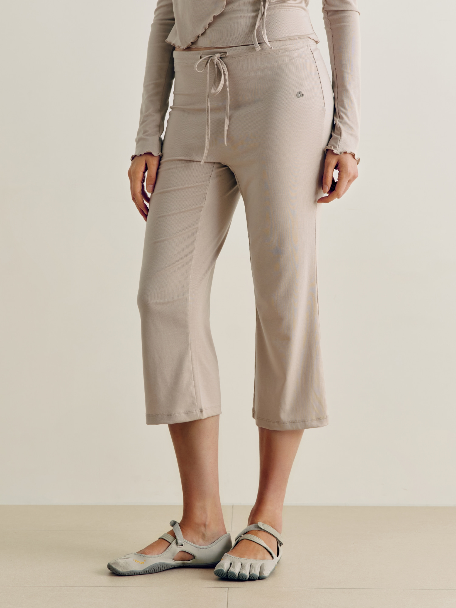 預購_Satva Low-rise Pants by Conch