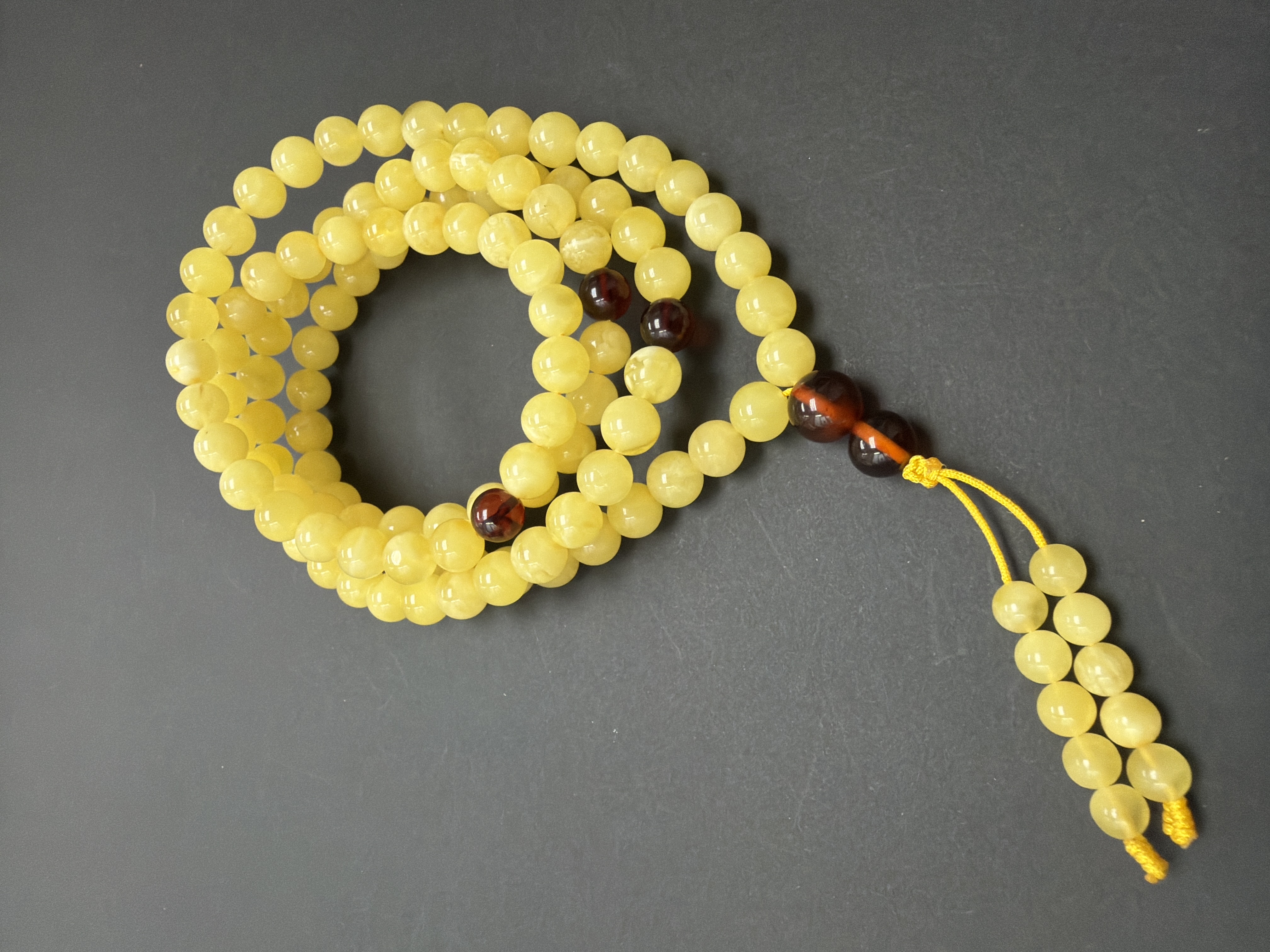 7.5mm 108粒波羅的海蜜蠟念珠（都穆法王+護法殿加持）（實繩無彈力）