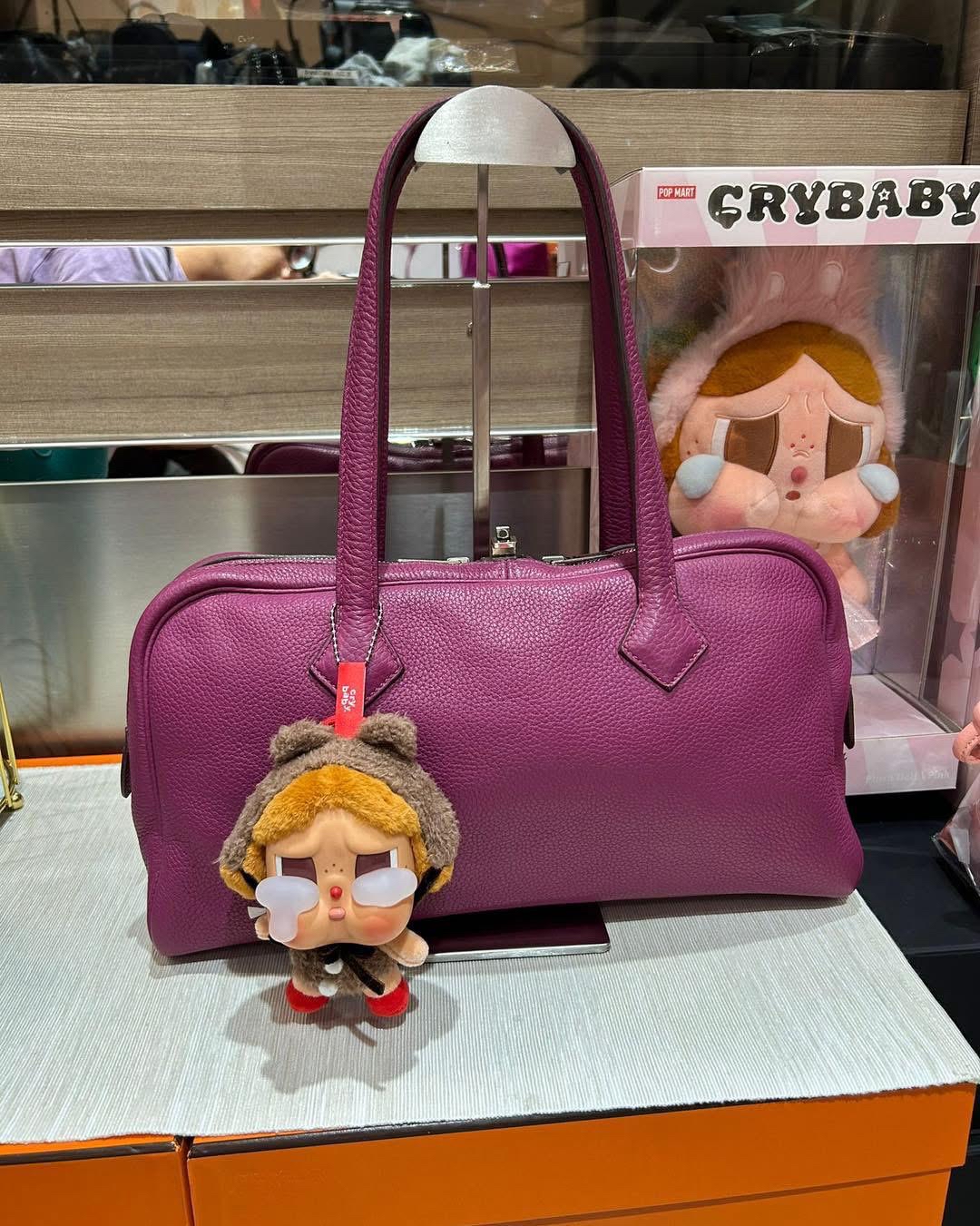 Hermes Victoria Elan 100%Authentic, 95%New ✅Dust bag✅Key Lock