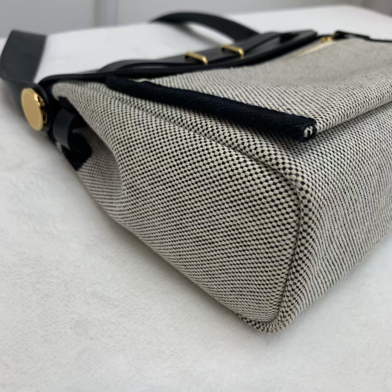 Hermes/愛馬仕herbag Mini 斜挎包 黑白熊貓拼色 帆布拼牛皮 經典男女同款通勤包 K刻