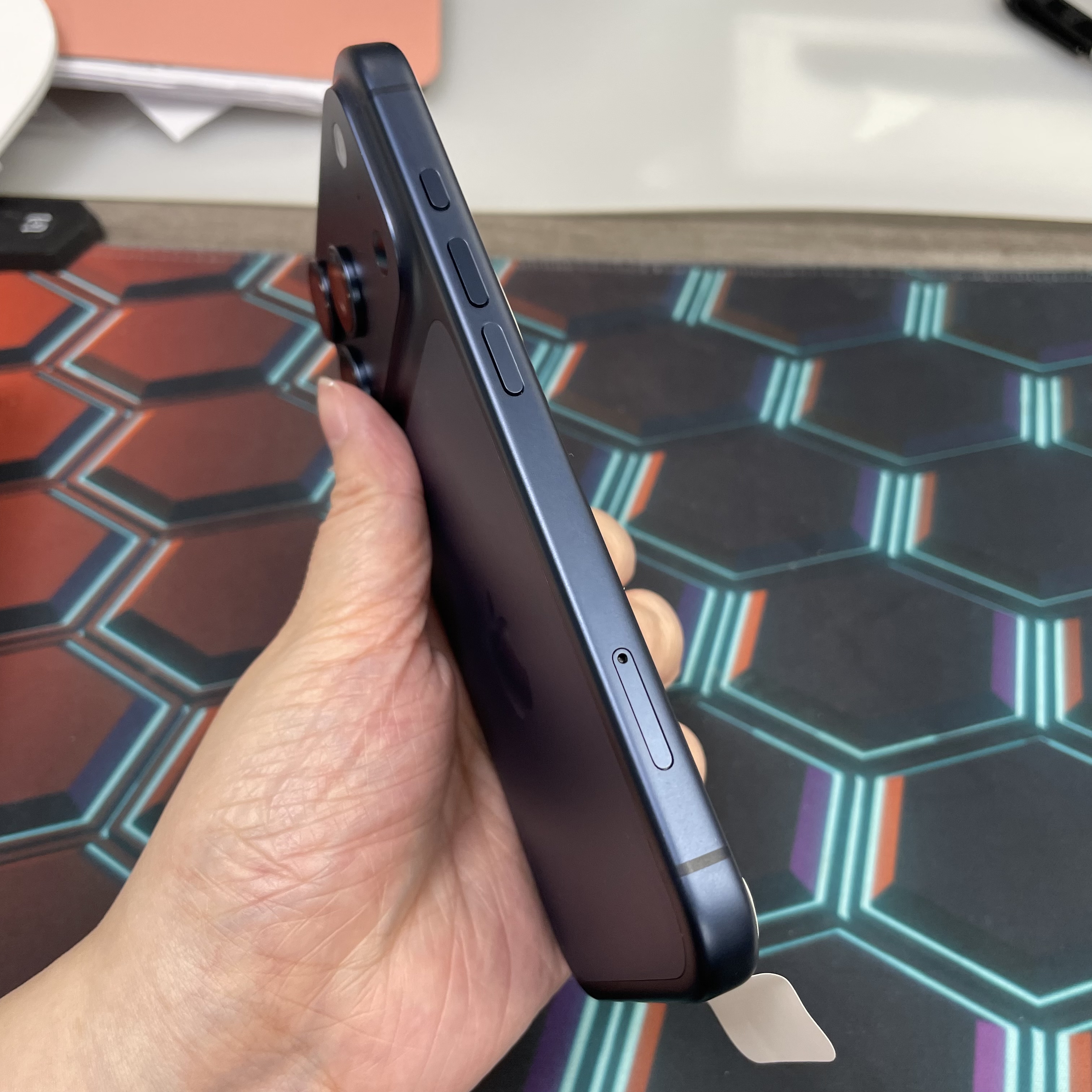 *8195 17 Pro 全新質素256GB 電100 藍色 blue