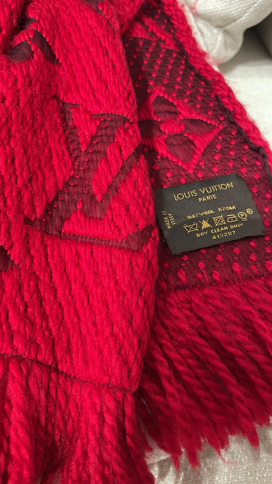 LV scarf 94%wool, 6%Silk ,100%Authentic, 95%New