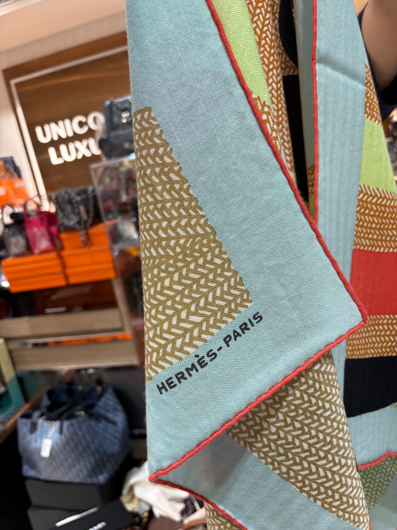 未使用品 Hermes 140*140cm Scarf 100%Authentic, Unused 未使用品 ✅Box