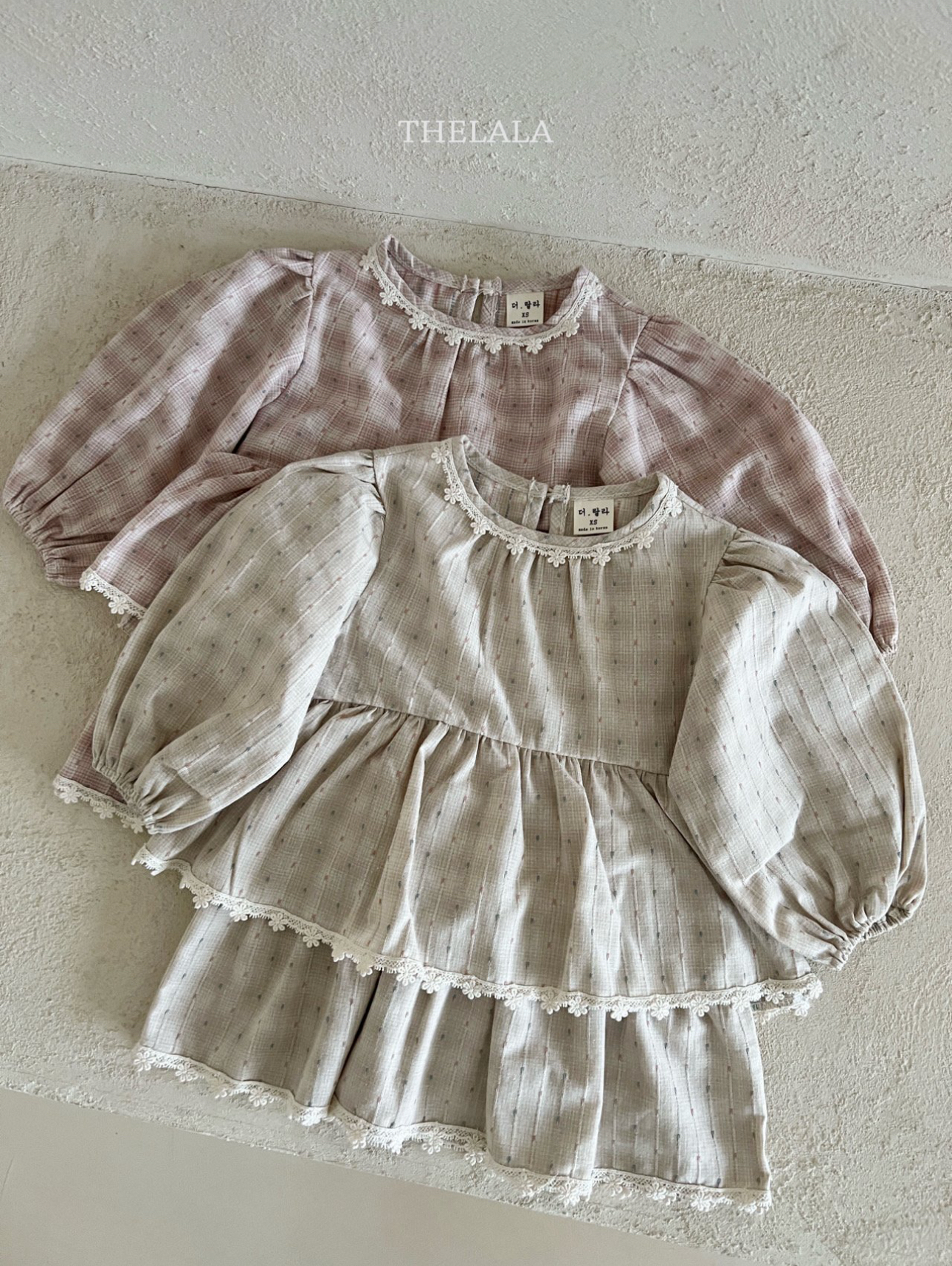 🌸預訂 韓國直送🌸🇰🇷THELALA兩色蕾絲花邊層疊荷葉邊格紋長袖連身裙