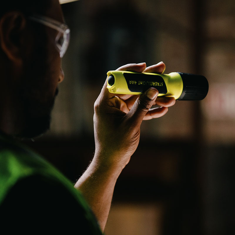 Streamlight 4AA ProPolymer® Lux Division 2