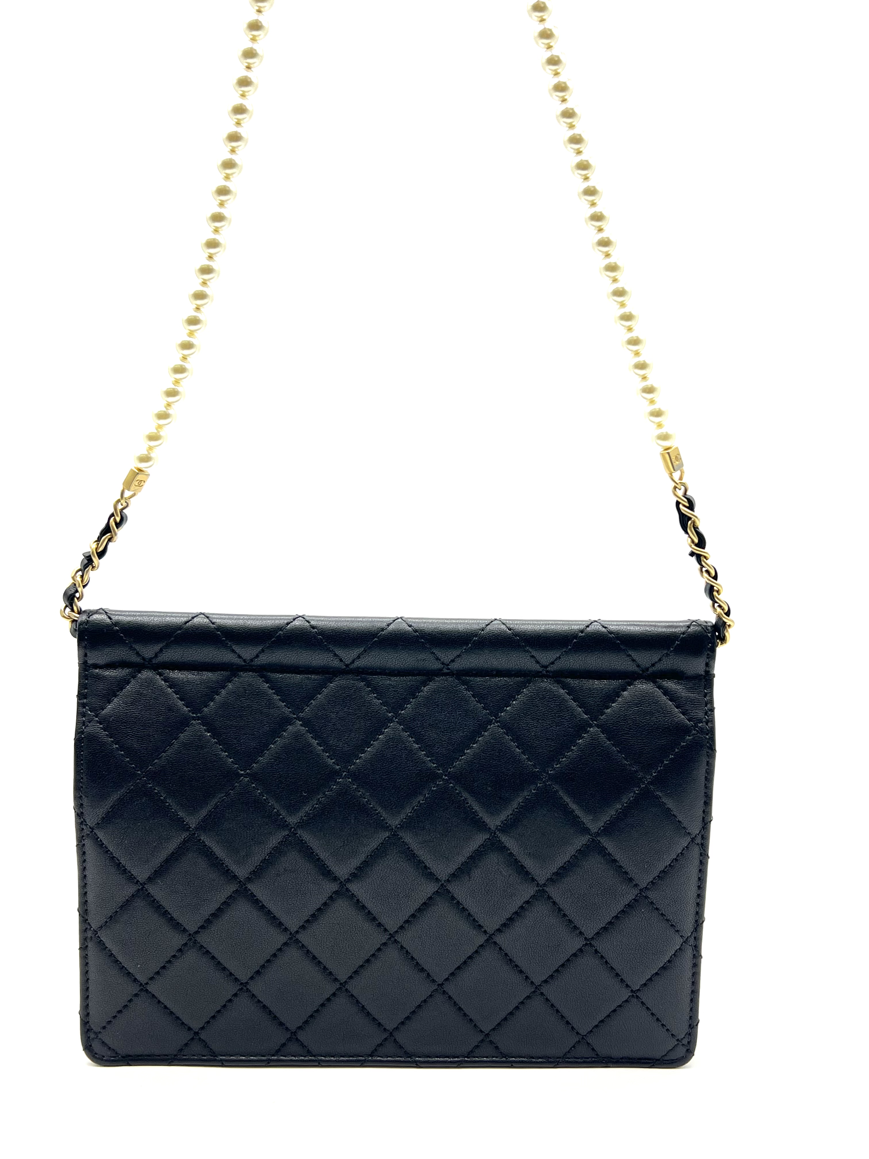 Pre-Owned CHANEL Goatskin Quilted Pearl Chain Flap Bag / Product Code: 26051110