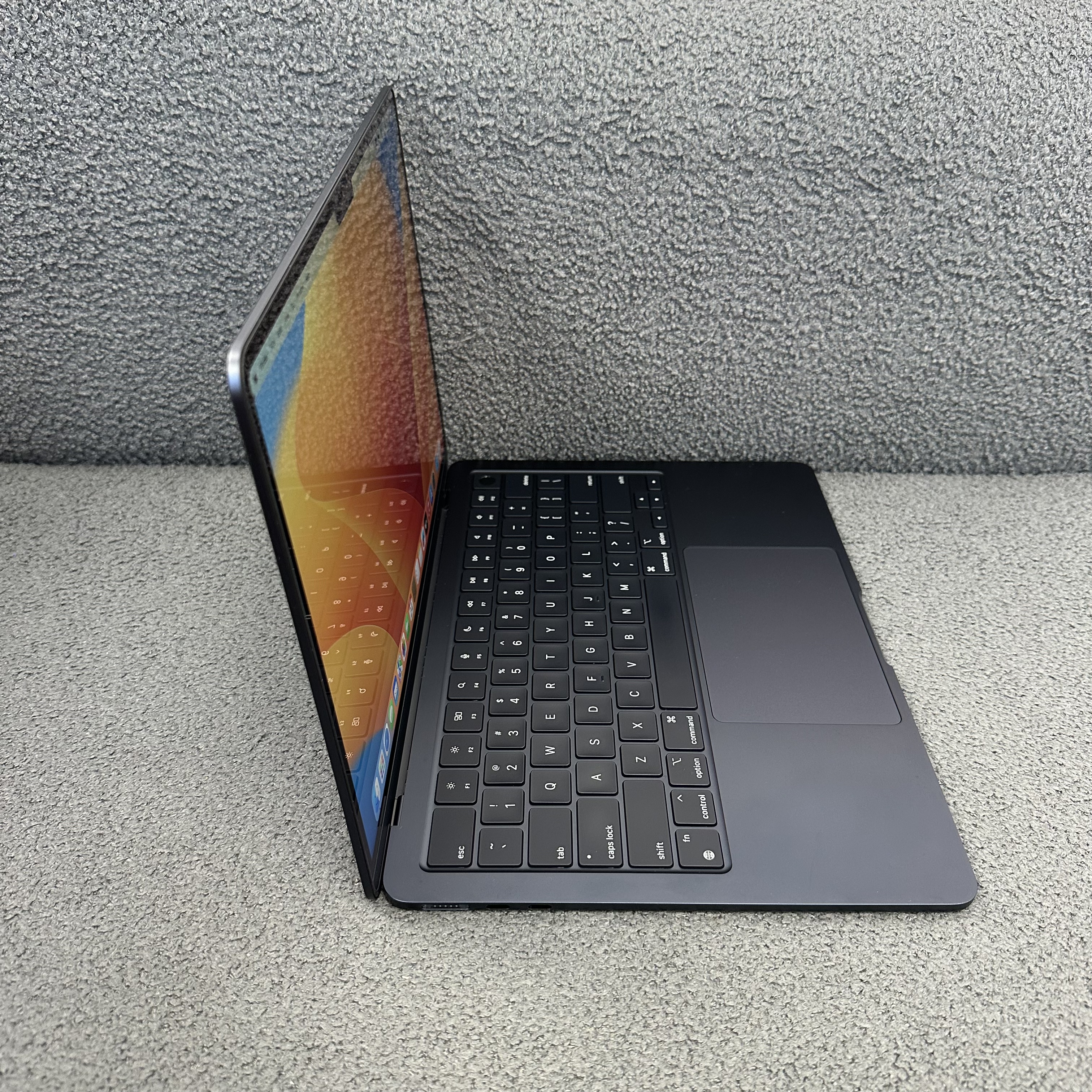 #5636  （超輕薄🔥MacBook M2 Air )APPLE  MacBook Air M2 2023 M2 CPU/8GB Ram/512GB SSD/8核心GPU/Liquid Retina Mon/13.6吋/藍色/ Gaming Laptop / Notebook/ PC / Laptop / MacbookAir / MacBook Pro / MacBookPro