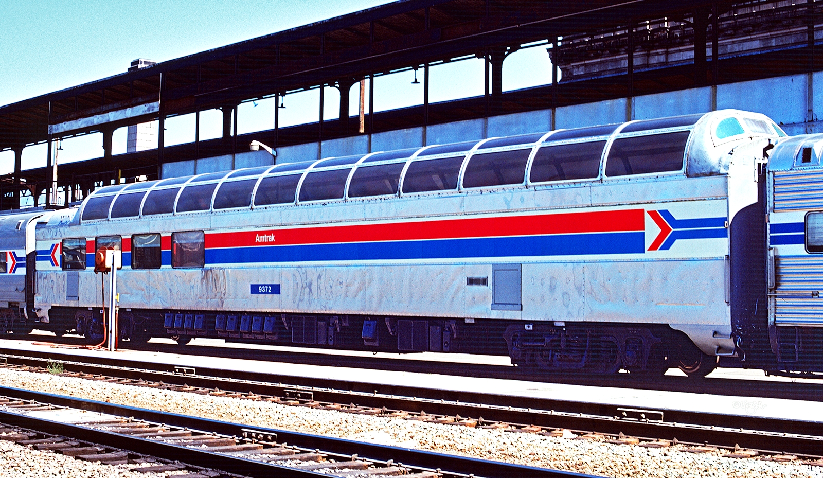 Rapido’s Amtrak 3/4 Dome Lounge HO with lights 