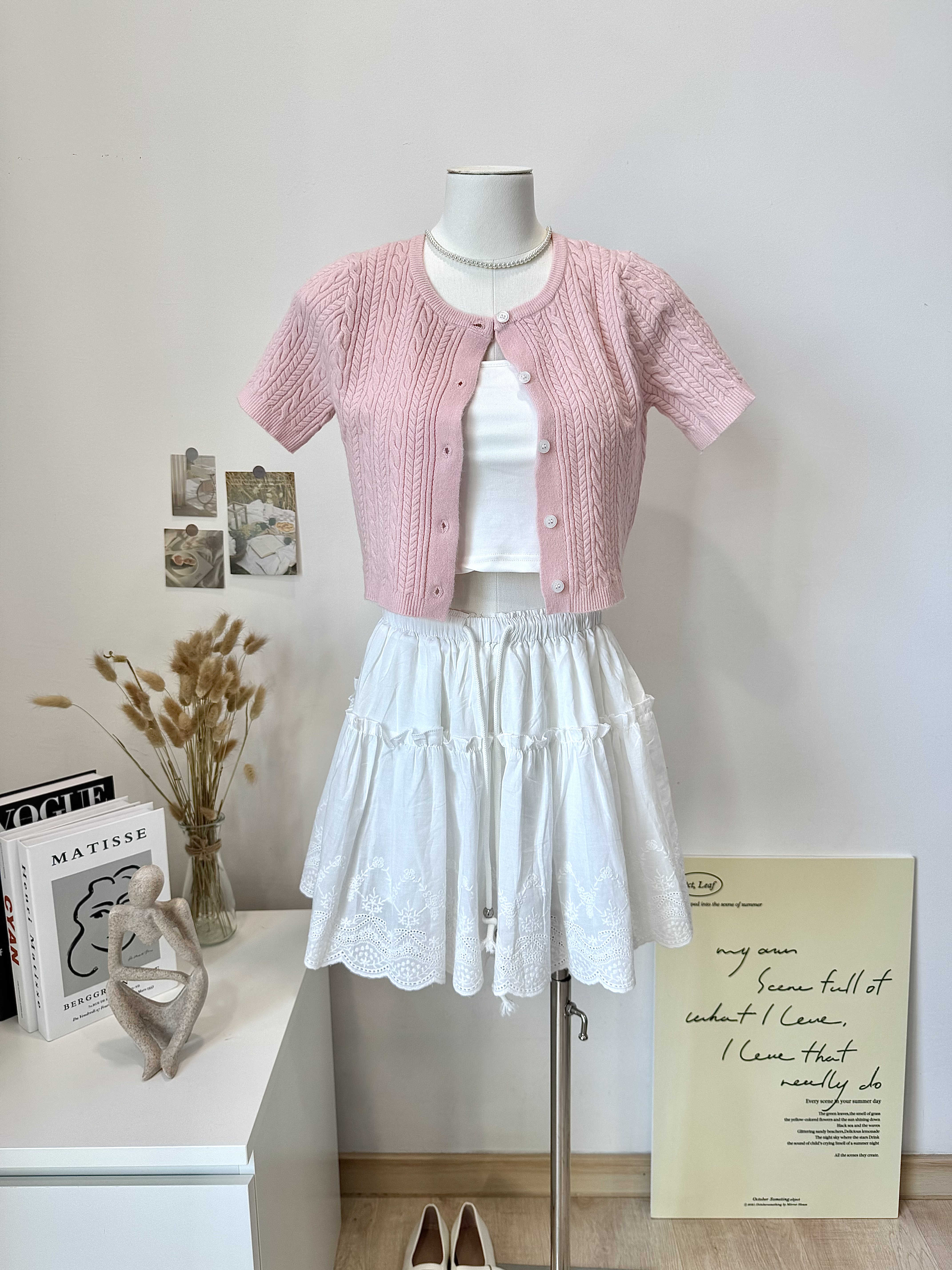 Luna Blossom Embroidery Mini Skirt “ 花漾白月光” 韩系镂空花边刺绣抽绳短裙 ( 1 Colour )