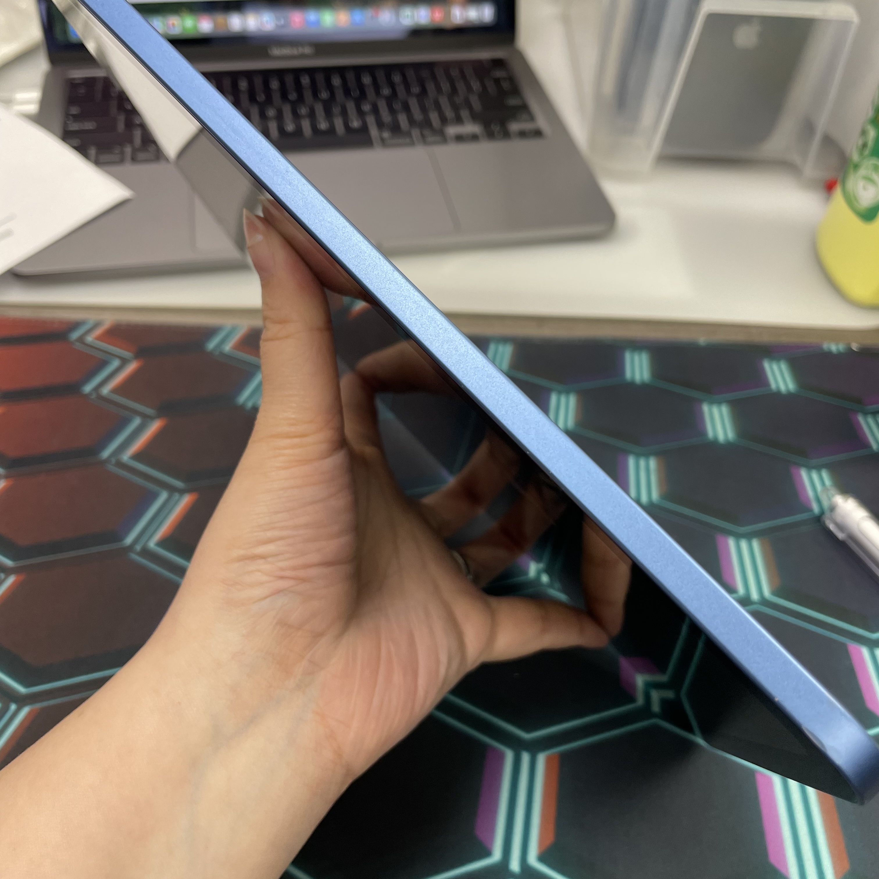 *7799100 iPad 11 勁靚機 128GB WIFI版 藍色 blue