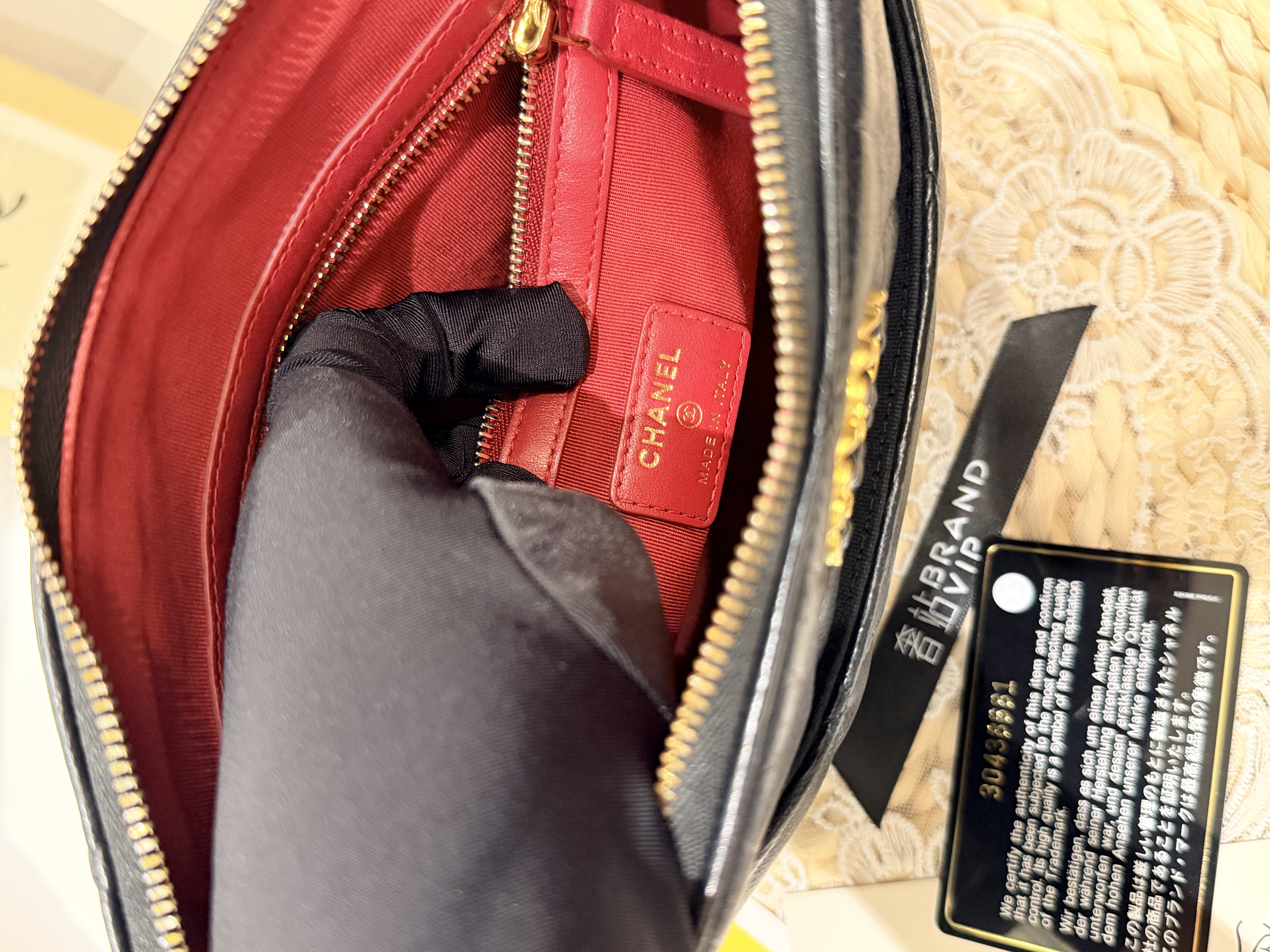 Chanel 19 菱格小羊皮手拿包