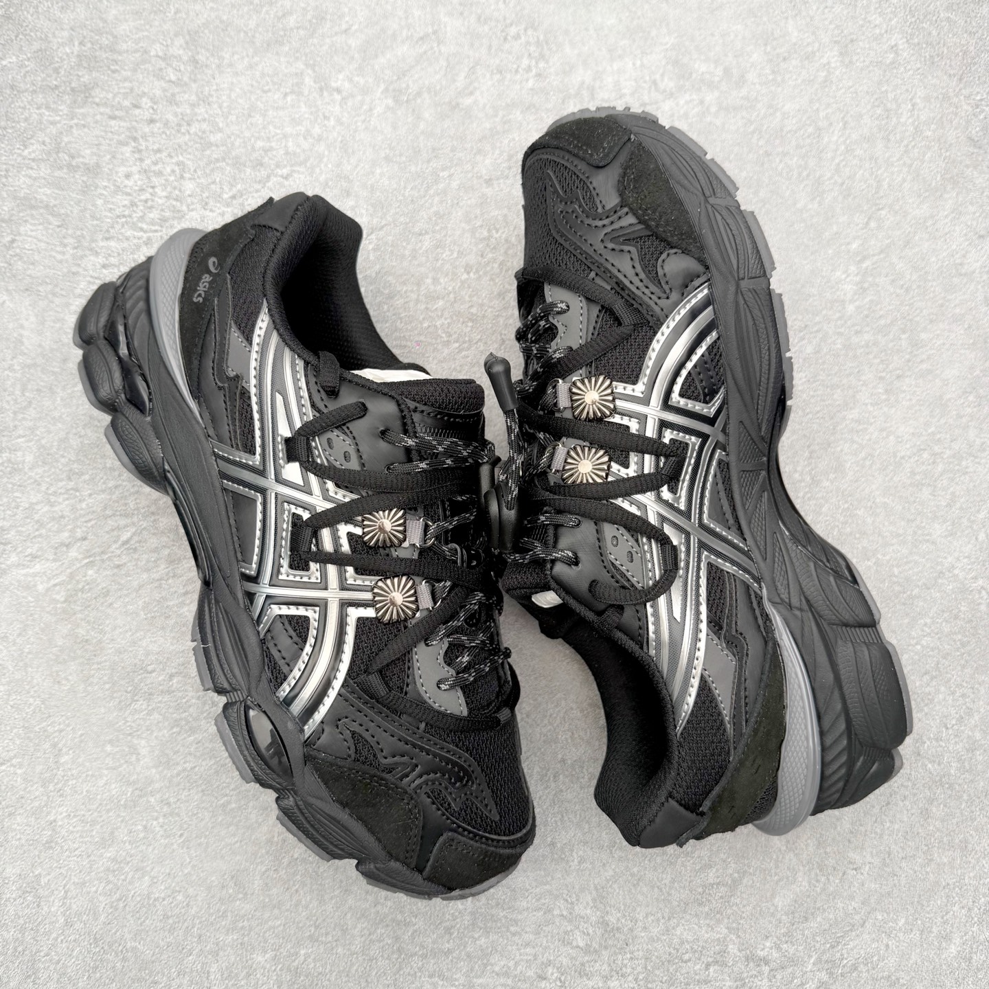 Toga x Asics Gel-Cumulus 16