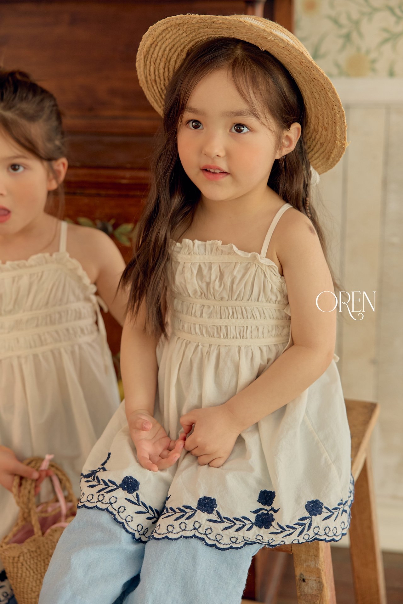 ☀️預訂 韓國直送☀️🇰🇷Oren Solenne花卉刺繡吊帶連身裙