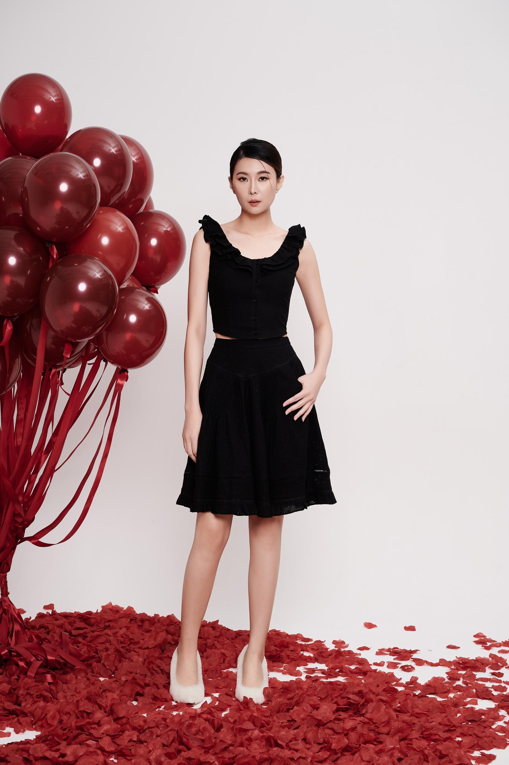 CB2666 FRILL DESIGN LASER COTTON TOP