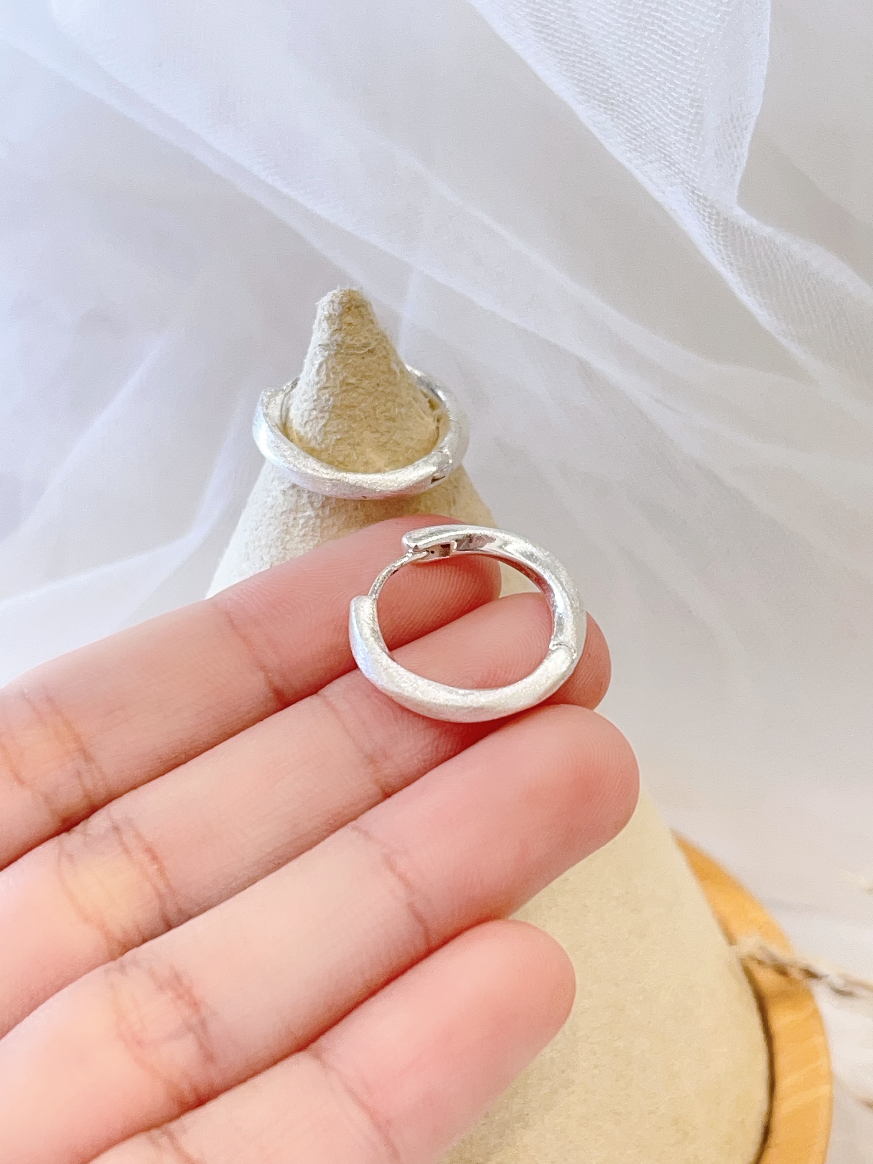 银色拉丝磨砂素圈耳环