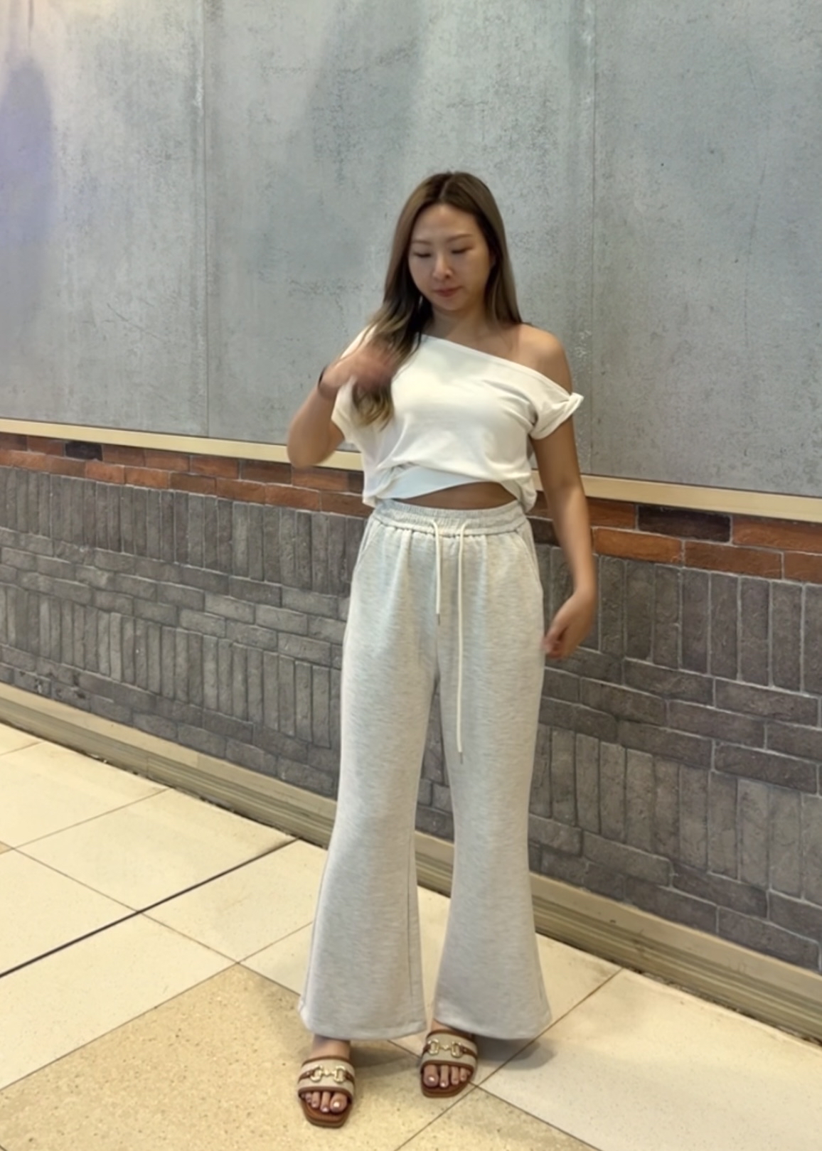 顯瘦喇叭褲（同冬天嗰條一樣cutting）