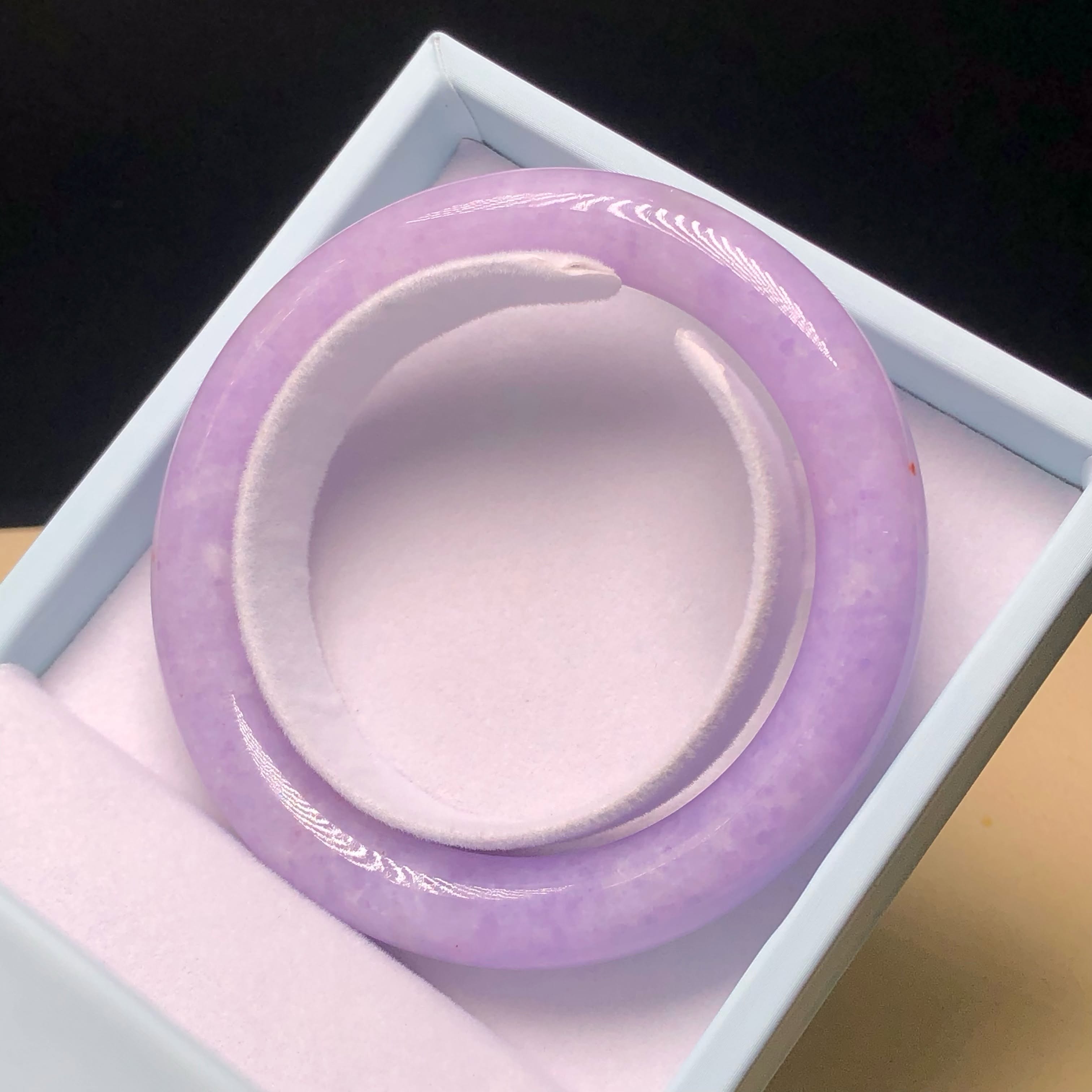 C06808 紫羅蘭帶翡色圓鐲57.7mm