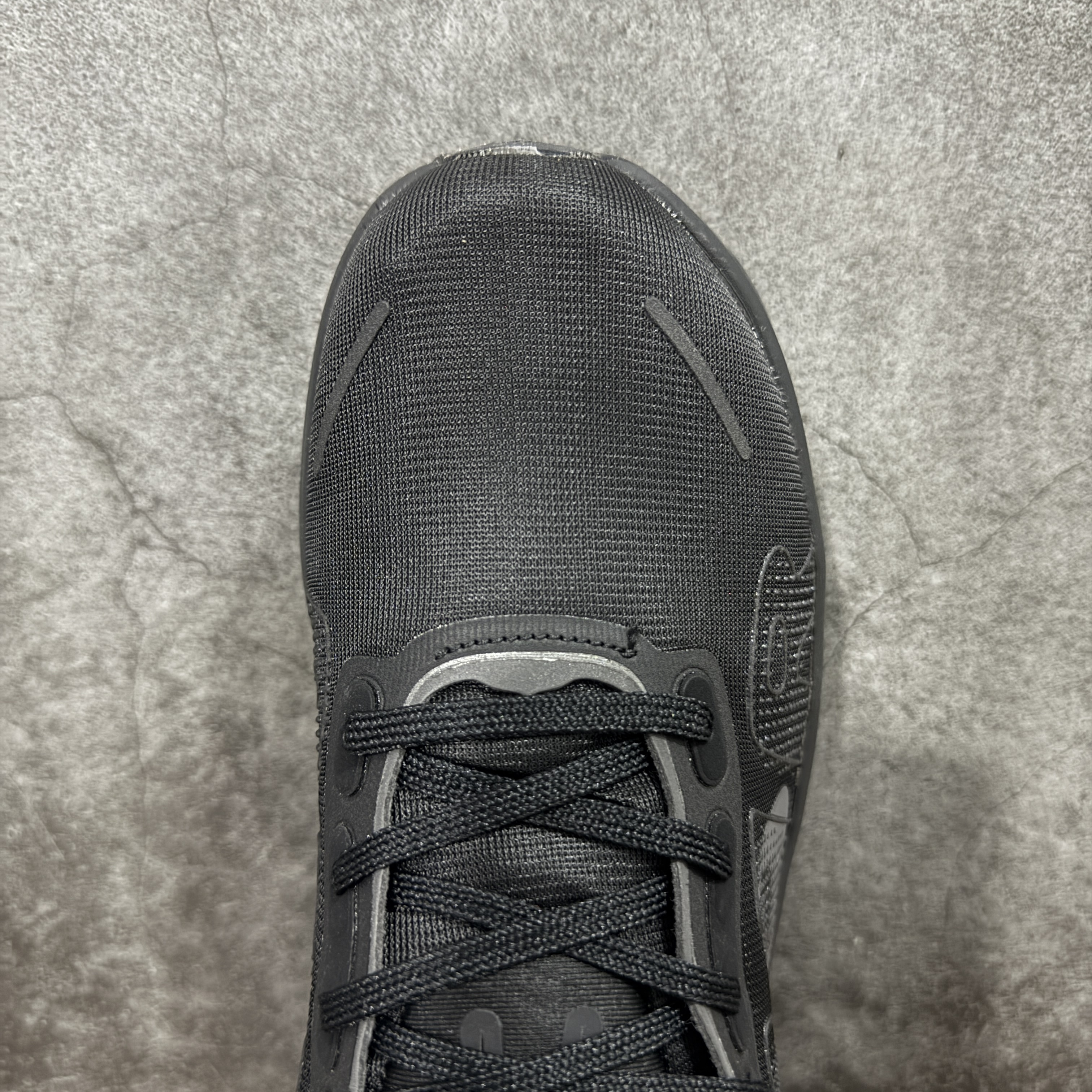 Nike Vomero Premium HQ2050-001