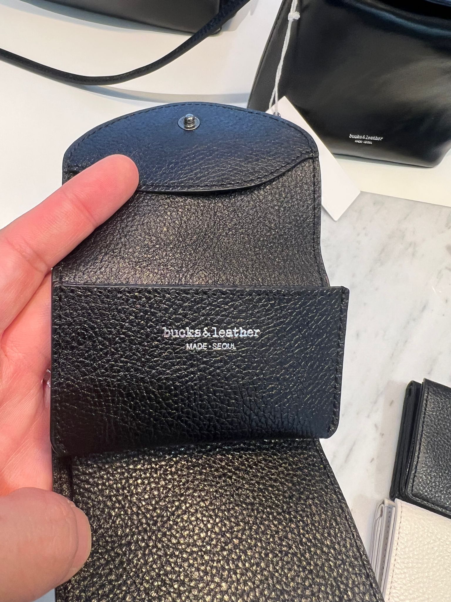 韓國自家品牌Bucks & Leather 牛皮卡片銀包
