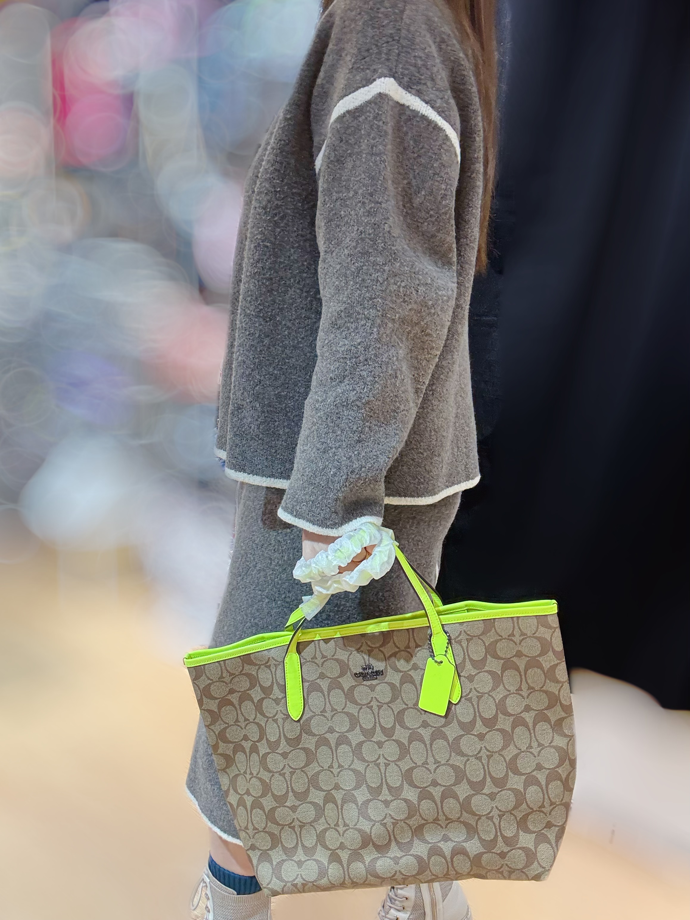 Coach City tote logo/m/yellow