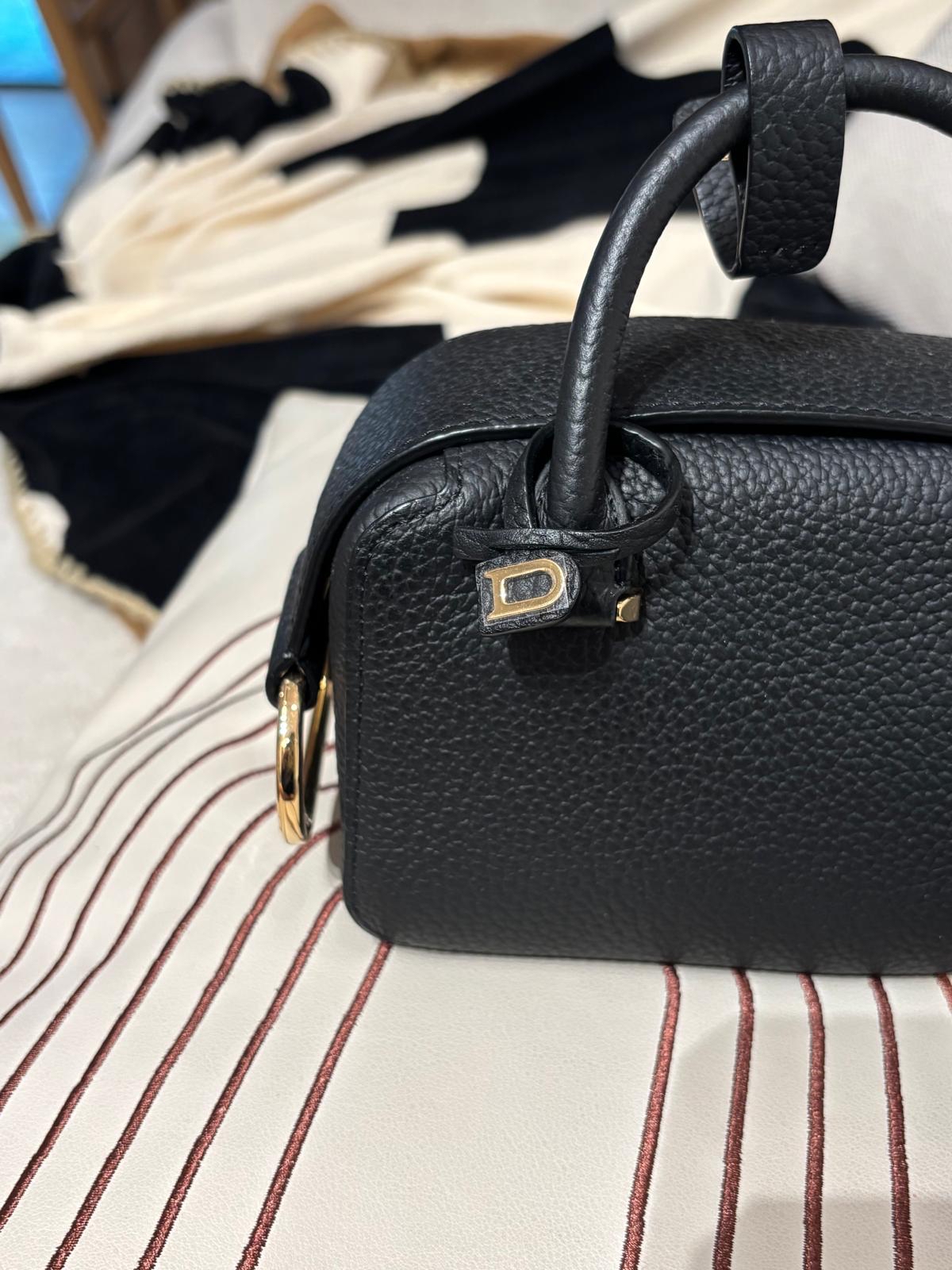 Delvaux cool box nano 黑金牛皮，100%Authentic,99%new✅dust bag 