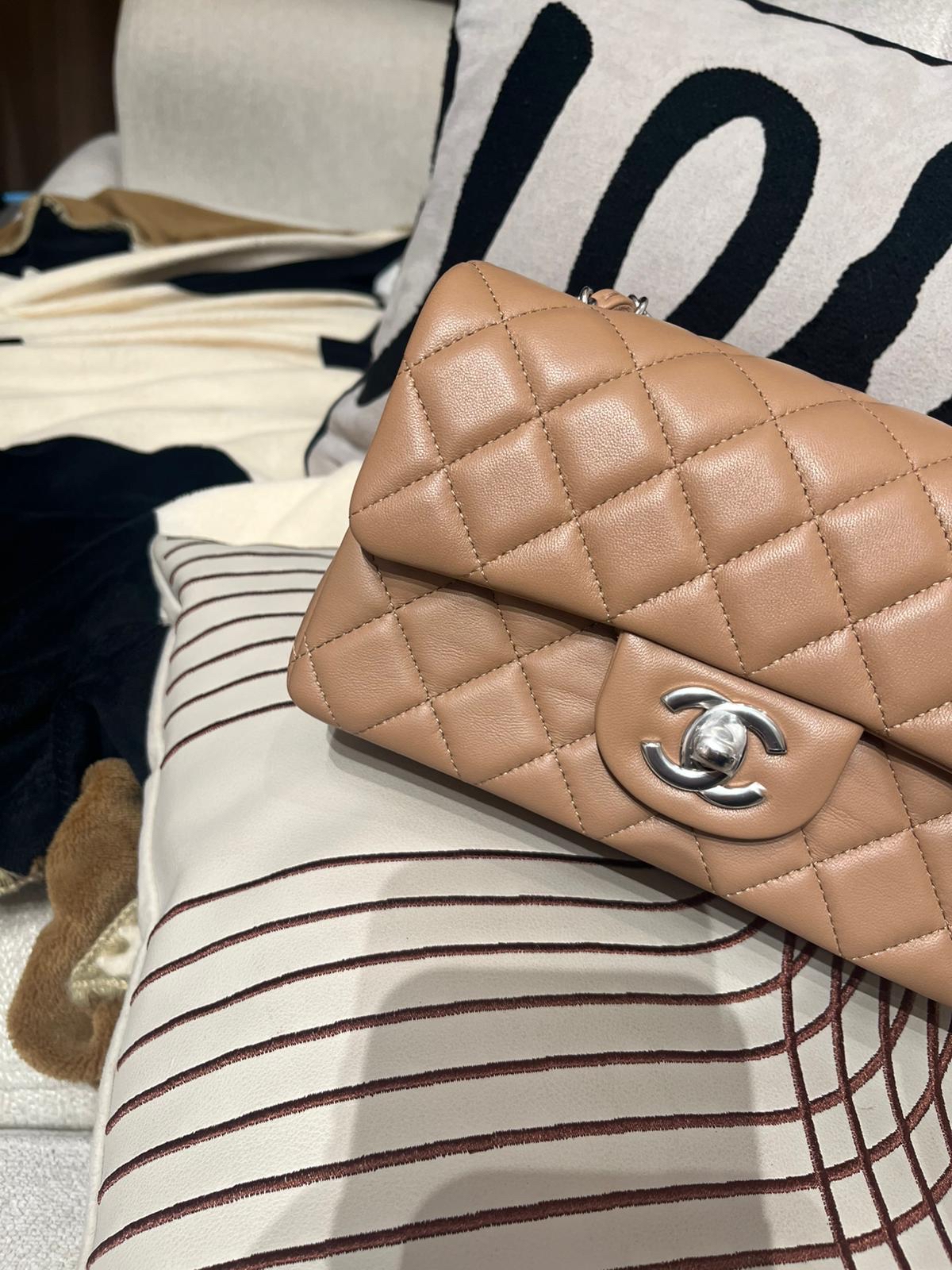 未使用品 Chanel mini flap 20cm A69900 classic flap 20 100%Authentic,未使用品unused   ✅專門店收據✅晶片✅塵袋✅box 