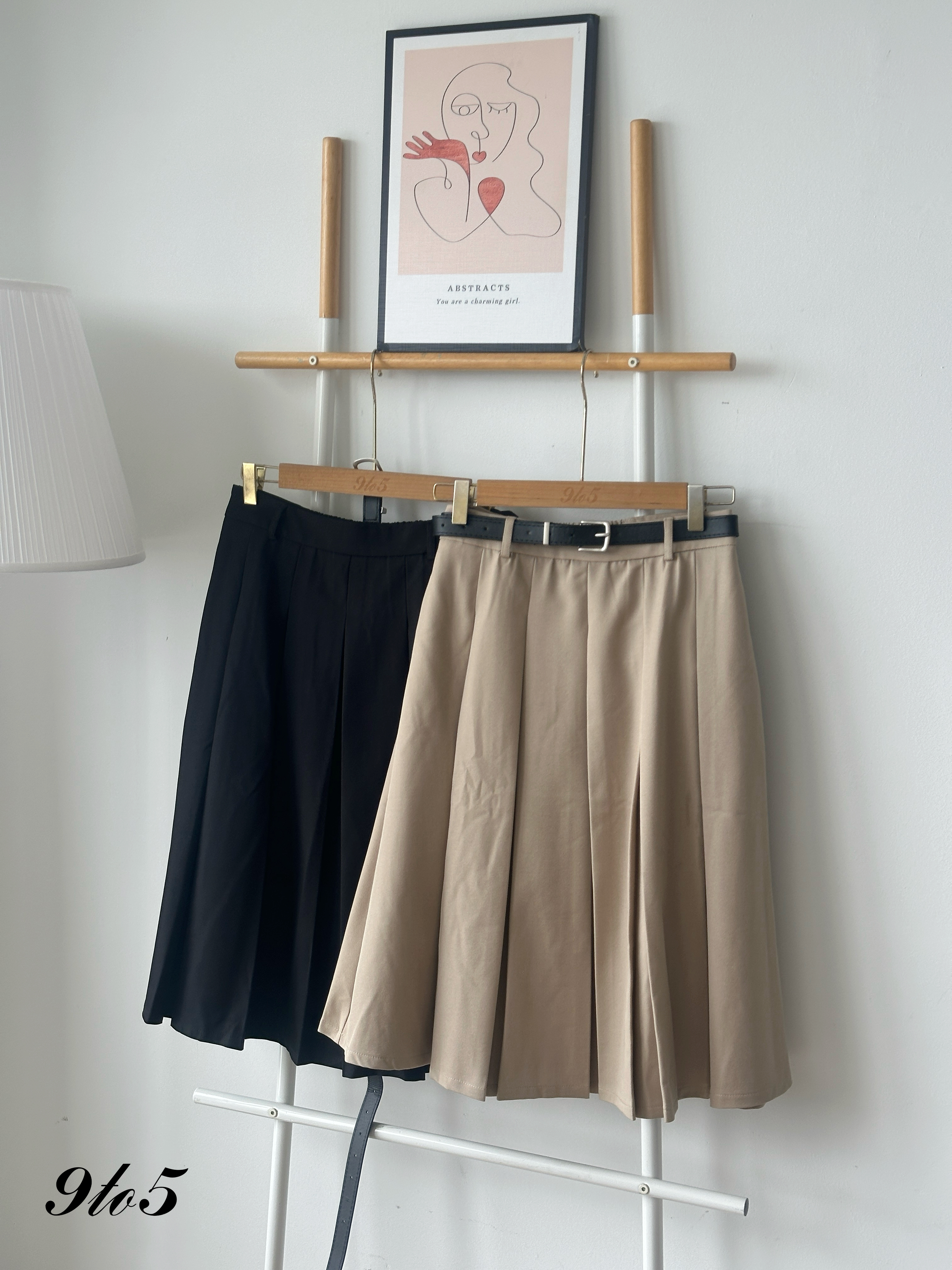 S1891 A Line Pleated Skirt - Black & Khaki