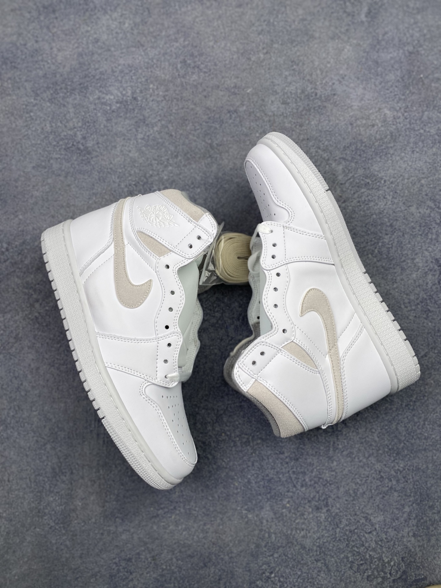 Air Jordan 1 Retro High '85 BQ4422-100