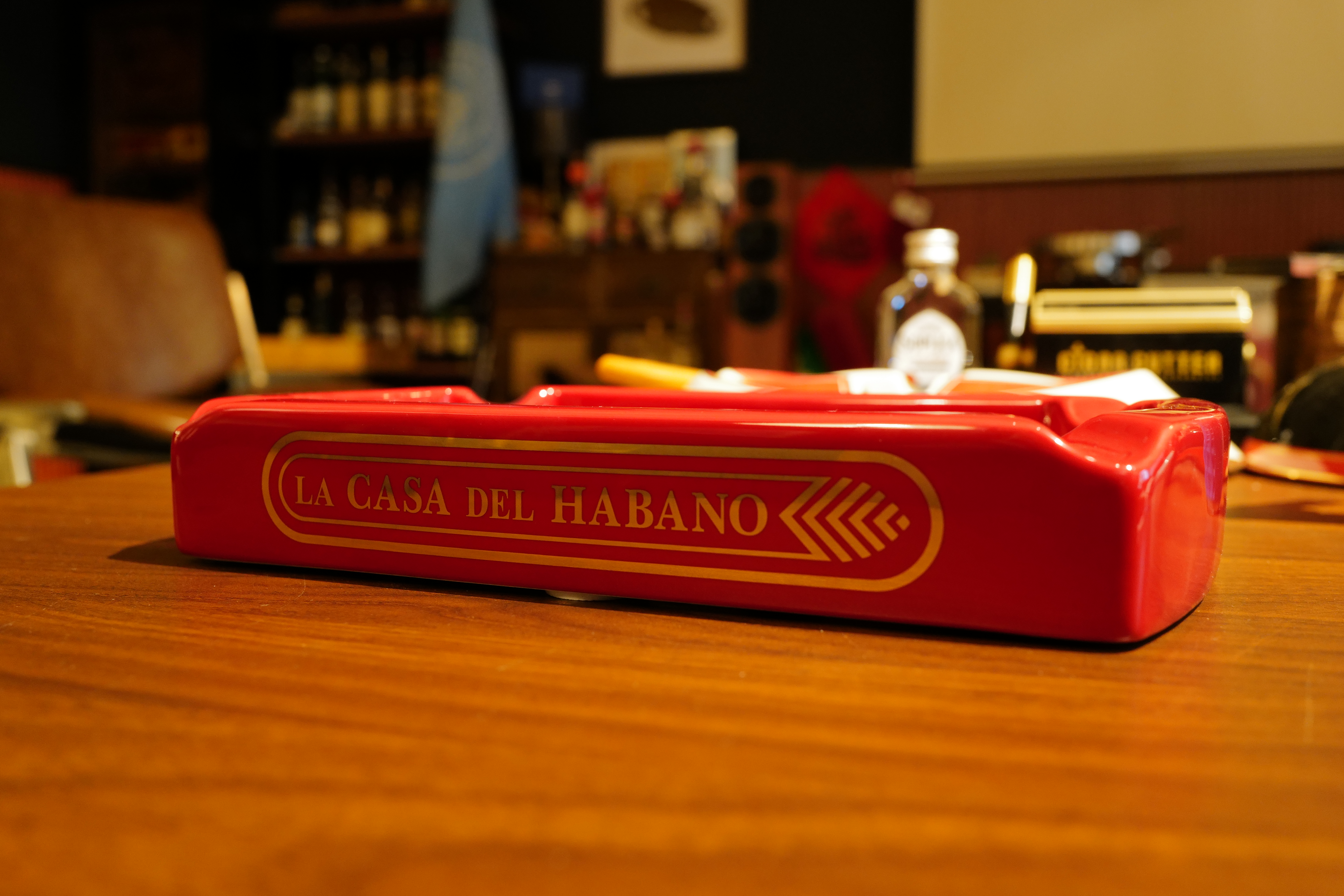 Porcelain Cigar Ashtray with iconic "La Casa Del Habano" Mark
