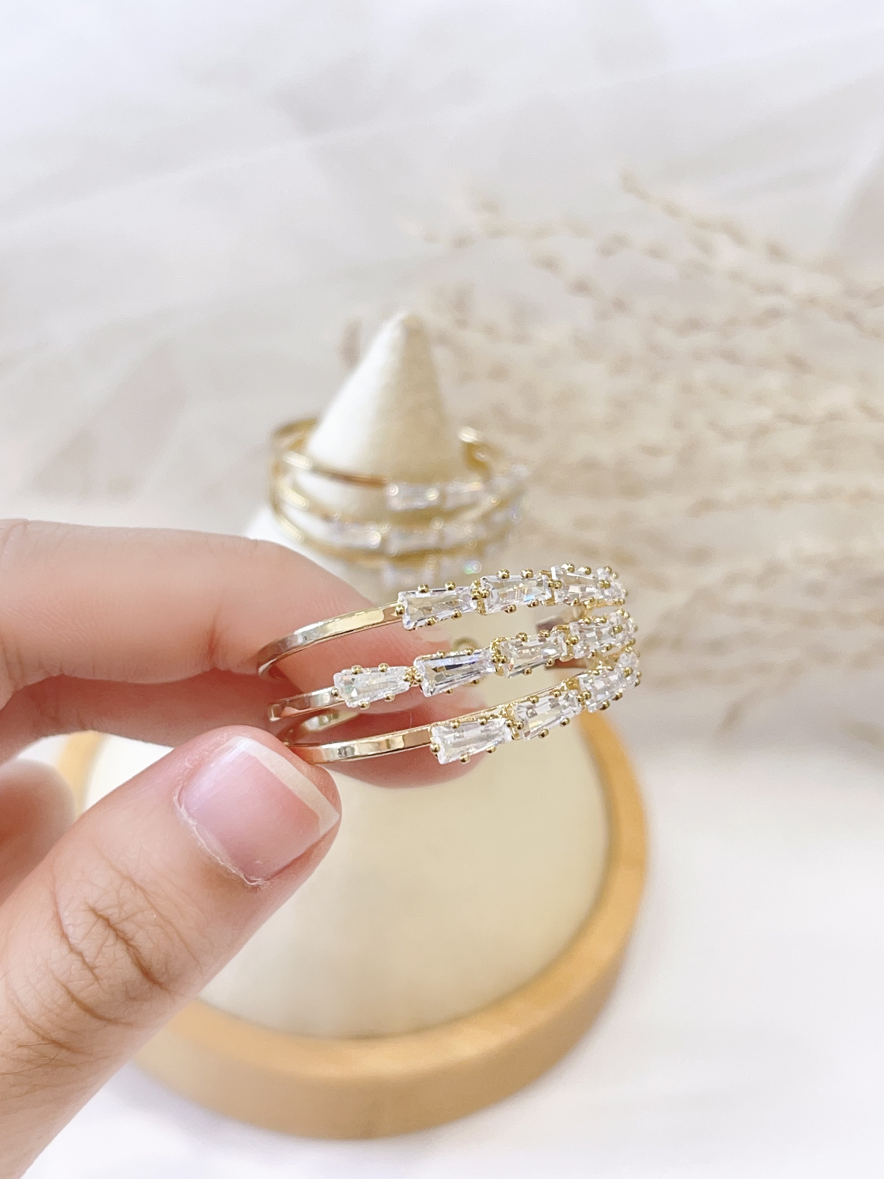 轻奢高级感镶钻耳环