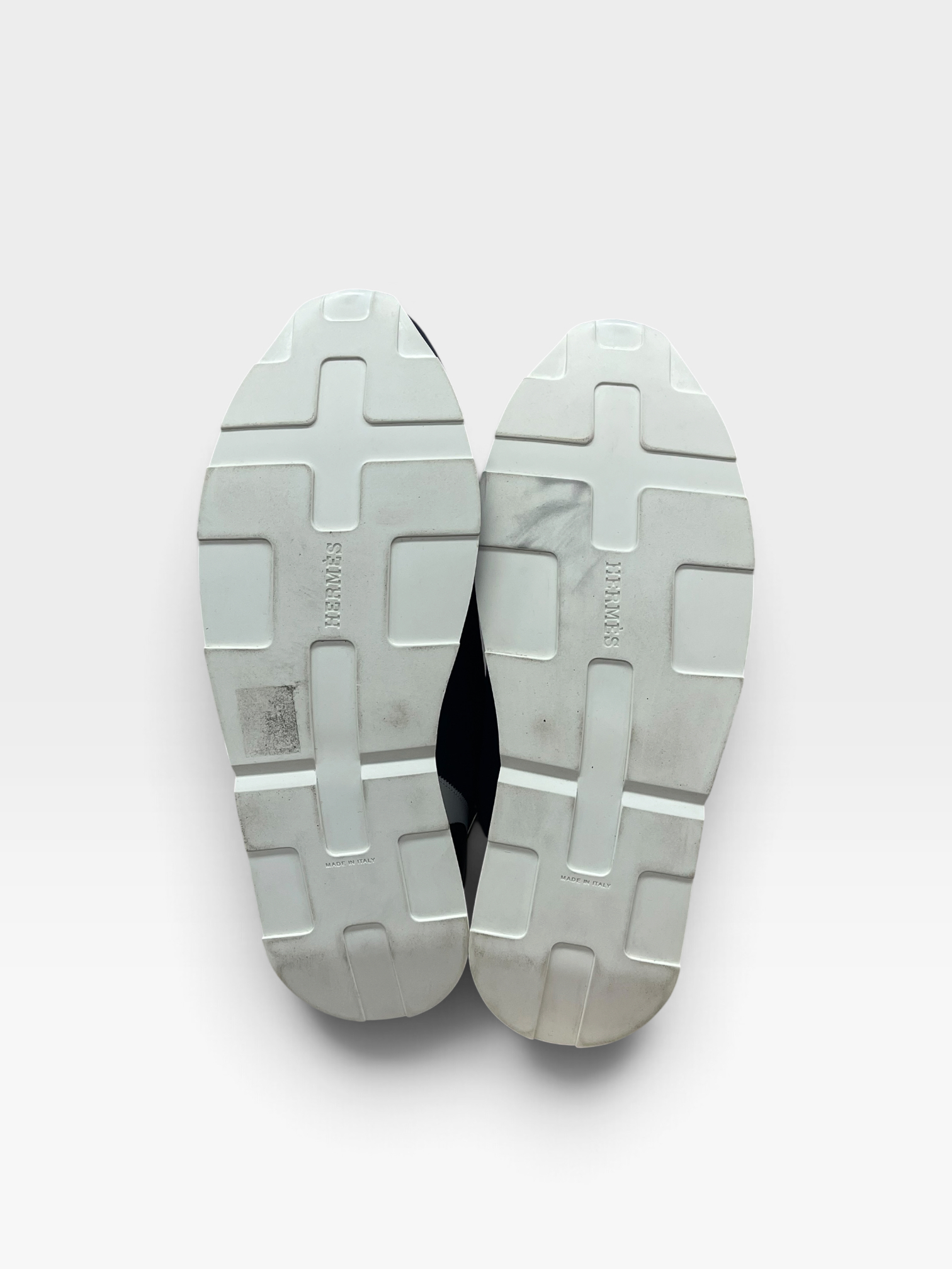 Pre-Owned HERMÉS Sneakers / Product Code: 090907