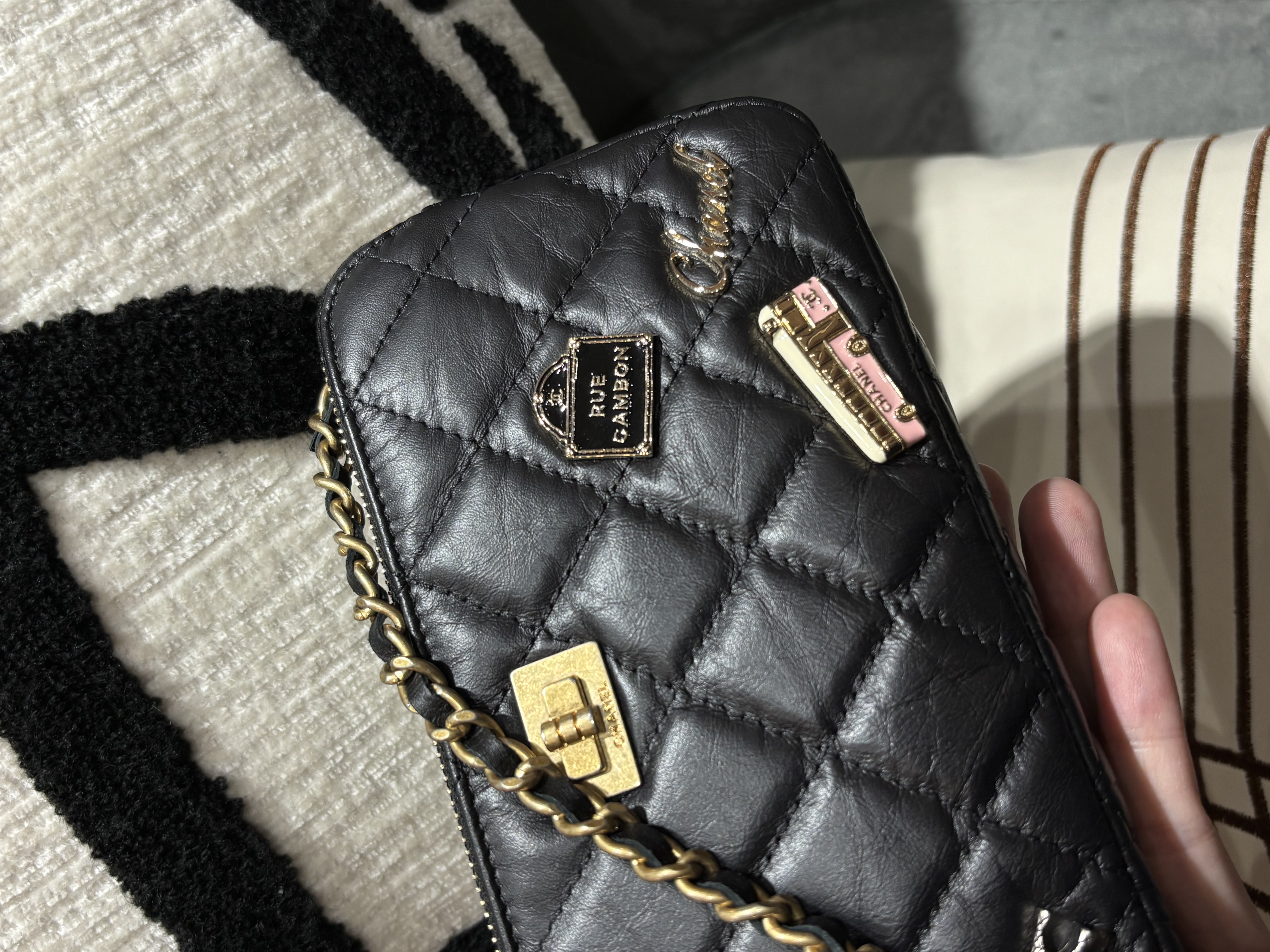 Chanel Double Zip Clutch With Chain Black Quilted Aged Calfskin Lucky Charms 2.55 Reissue Gold Hardware 100%Authentic ,98%new ✅25card ✅box