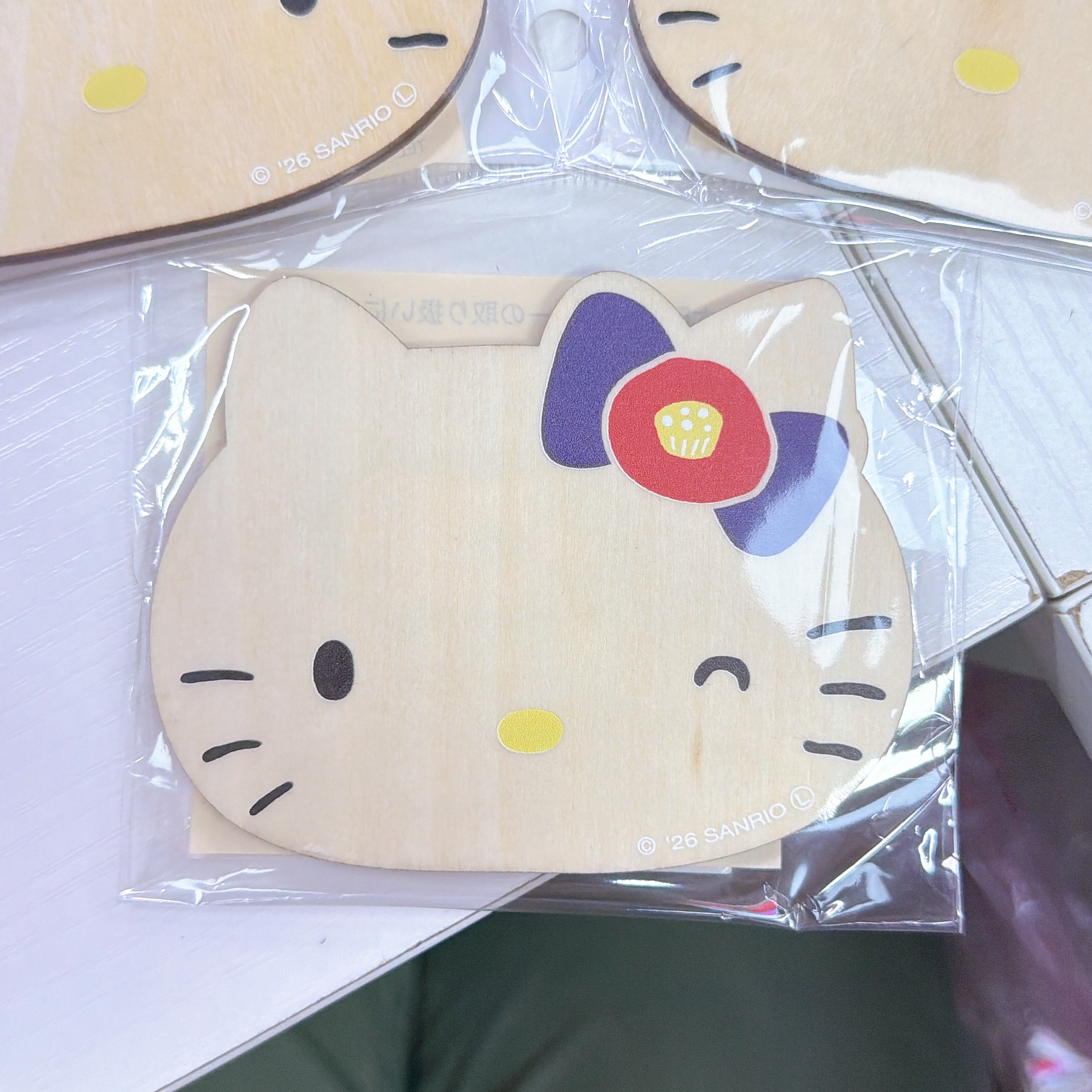 日本直送Hello Kitty木杯墊