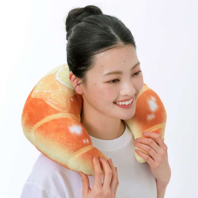 日本預訂📍日本迪士尼MICKEY'S BAKERY系列 - 麵包造型頸枕 31/3日本開售