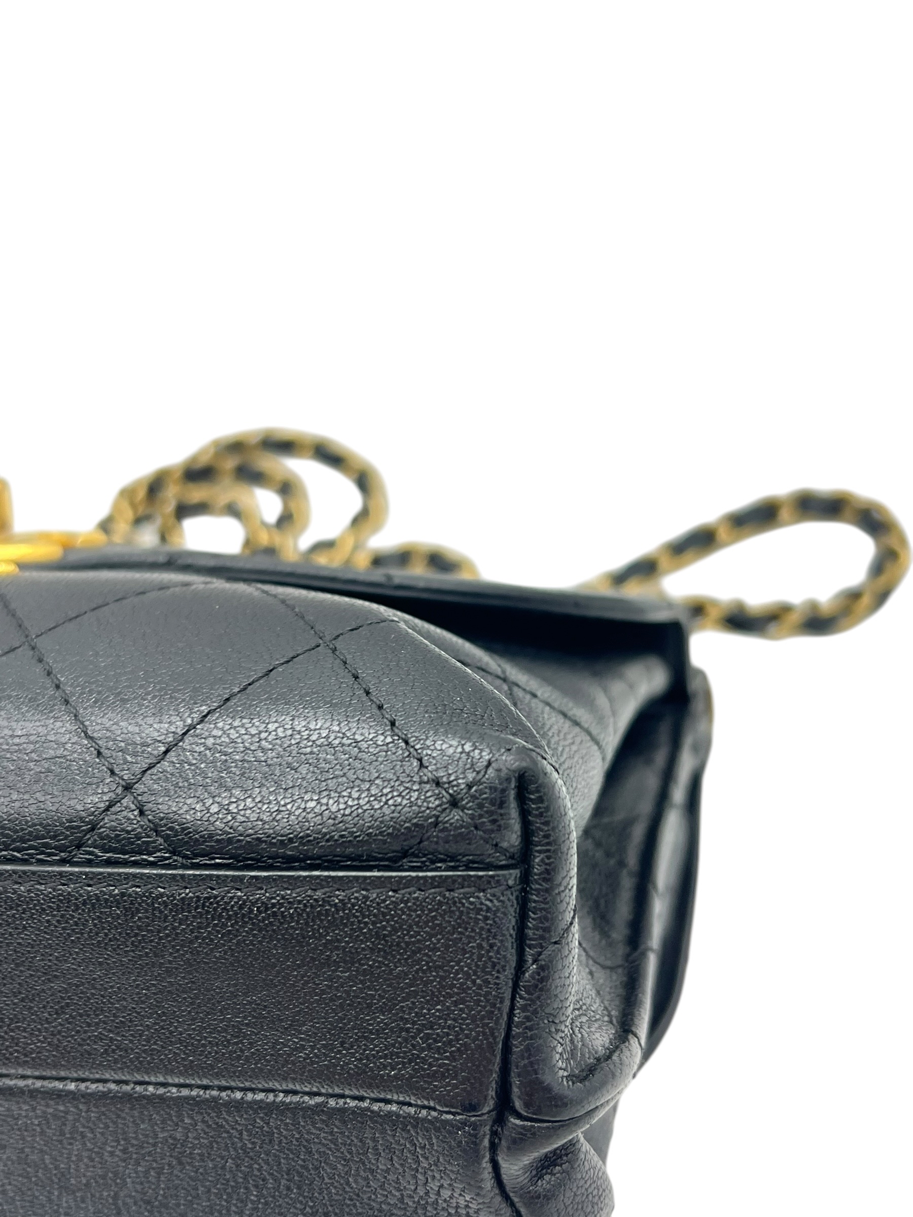 Pre-Owned CHANEL Matelasse Shoulder Bag in Navy / Product Code: 26060507