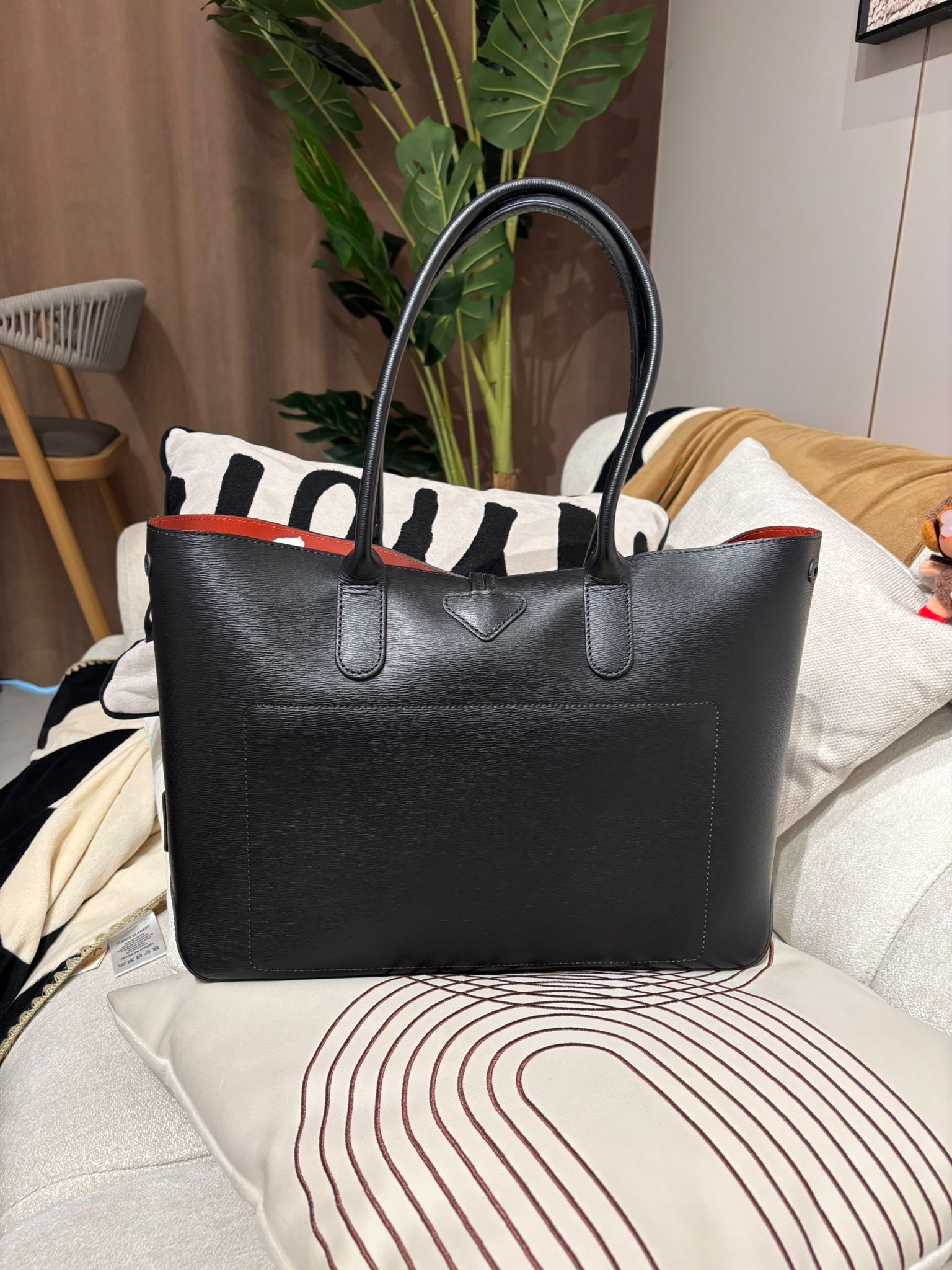 Longchamp tote bag black calfskin 26cm 100%Authentic ,95%new