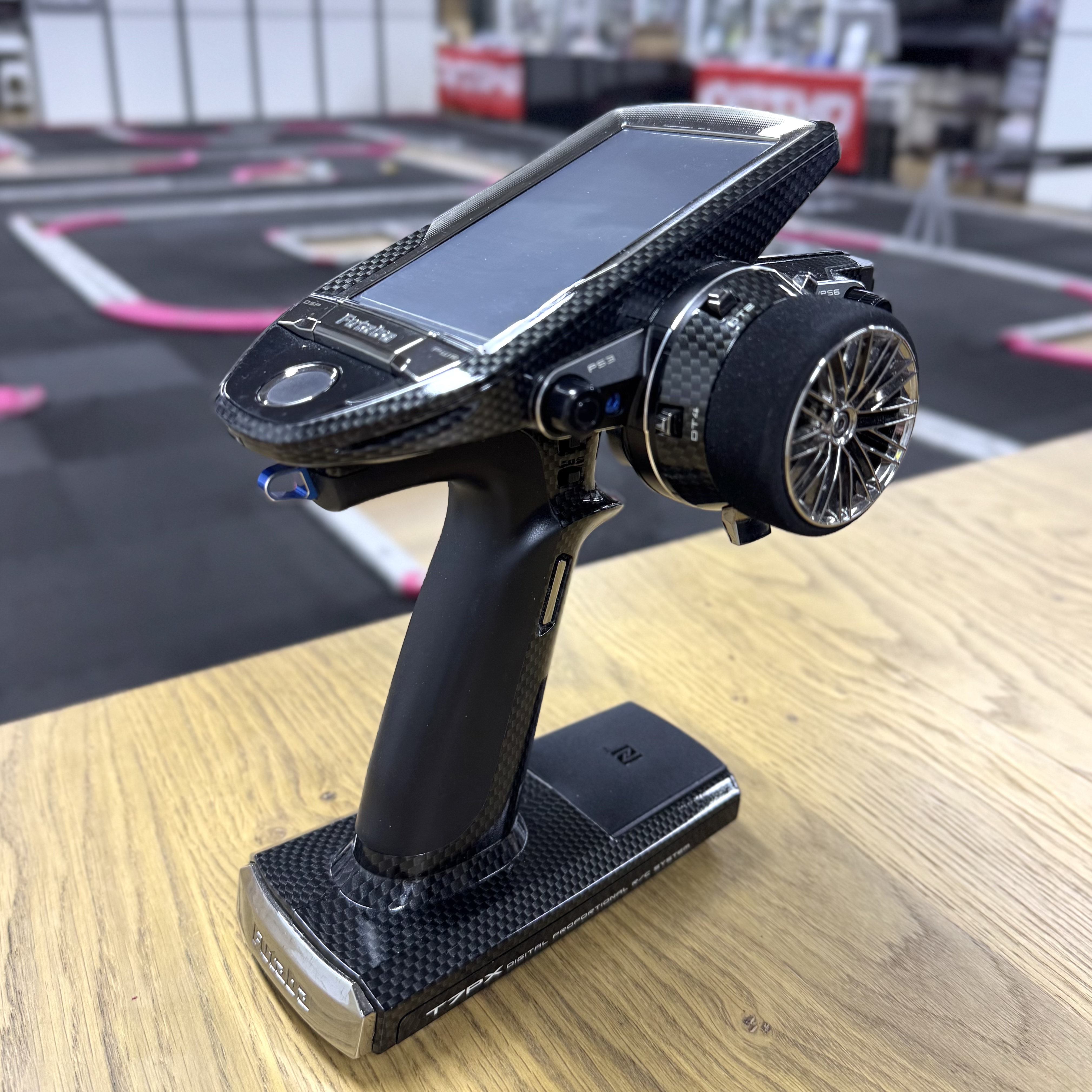 Futaba 7PX Limited Edition 2.4GHz T-FHSS 7-Channel Transmitter (中古Refurbished products)