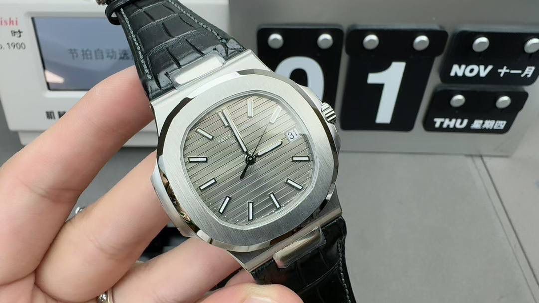 鹦鹉螺5711 灰盘皮带 324一体机😍💯🤍