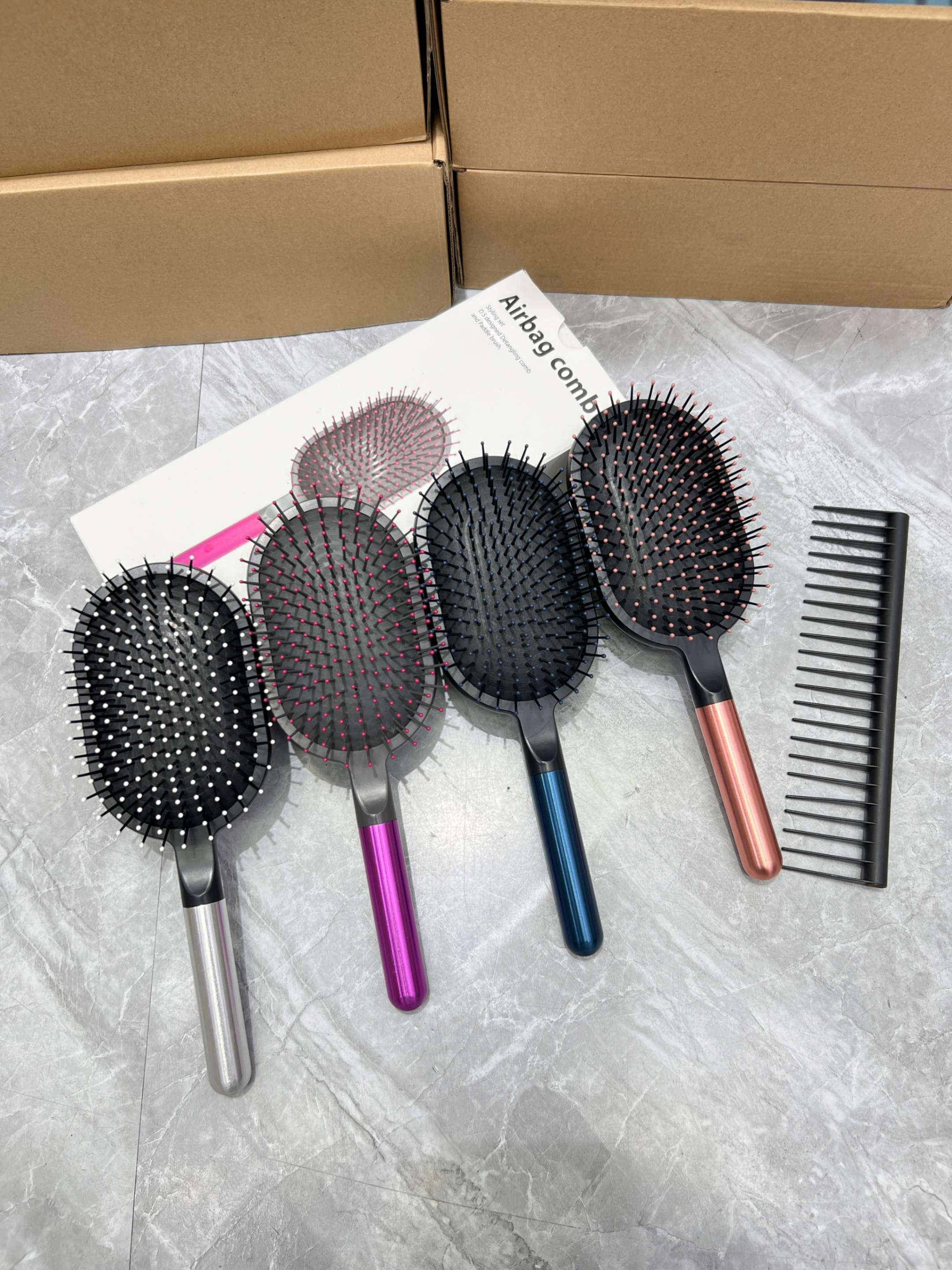 P894 气垫梳套盒