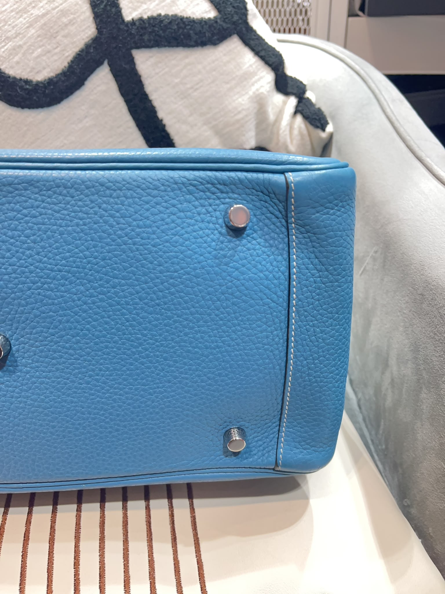 Hermes Lindy 34 Stamp T 牛仔藍銀扣 100%Authentic, 95%New ✅Dust bag