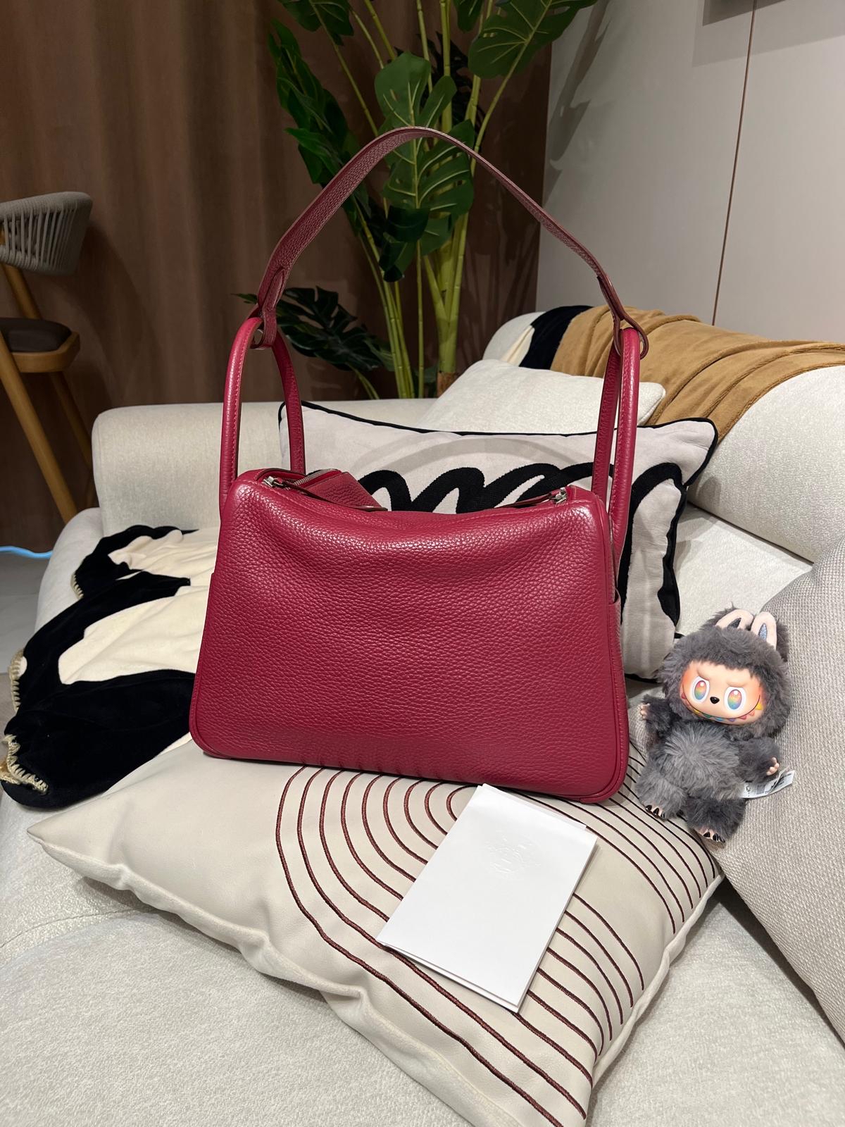 Hermes Lindy 30,Rubis , STAMP T 100%Authentic,95%new ✅香港專門店收據✅dust bag✅box 