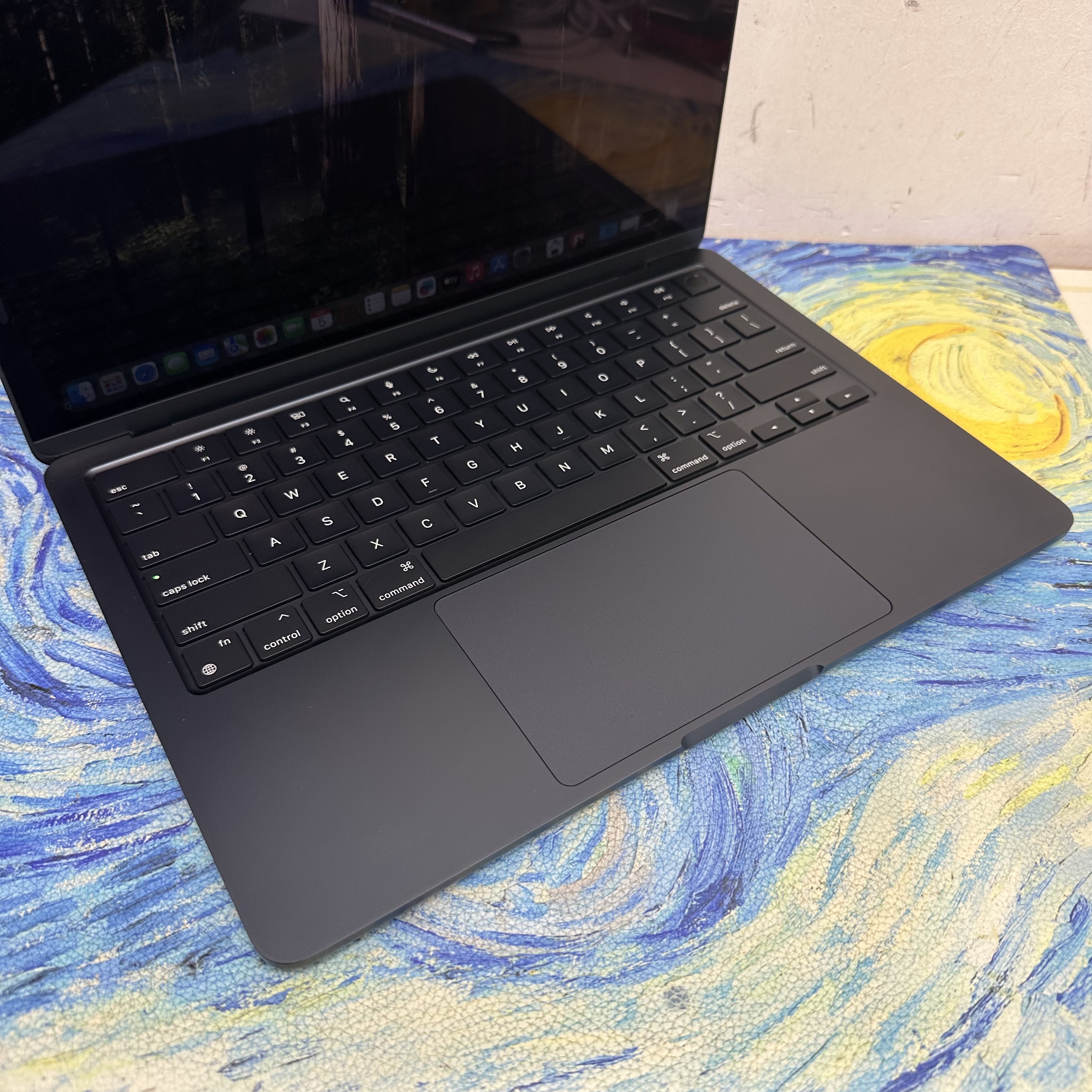 #5666 （深藍色🔥MacBook M2 Air )APPLE  MacBook Air M2 2023 M2 CPU/8GB Ram/256GB SSD/8核心GPU/Liquid Retina Mon/13.6吋/ 藍色/ Gaming Laptop / Notebook/ PC / Laptop / MacbookAir / MacBook Pro / MacBookPro /