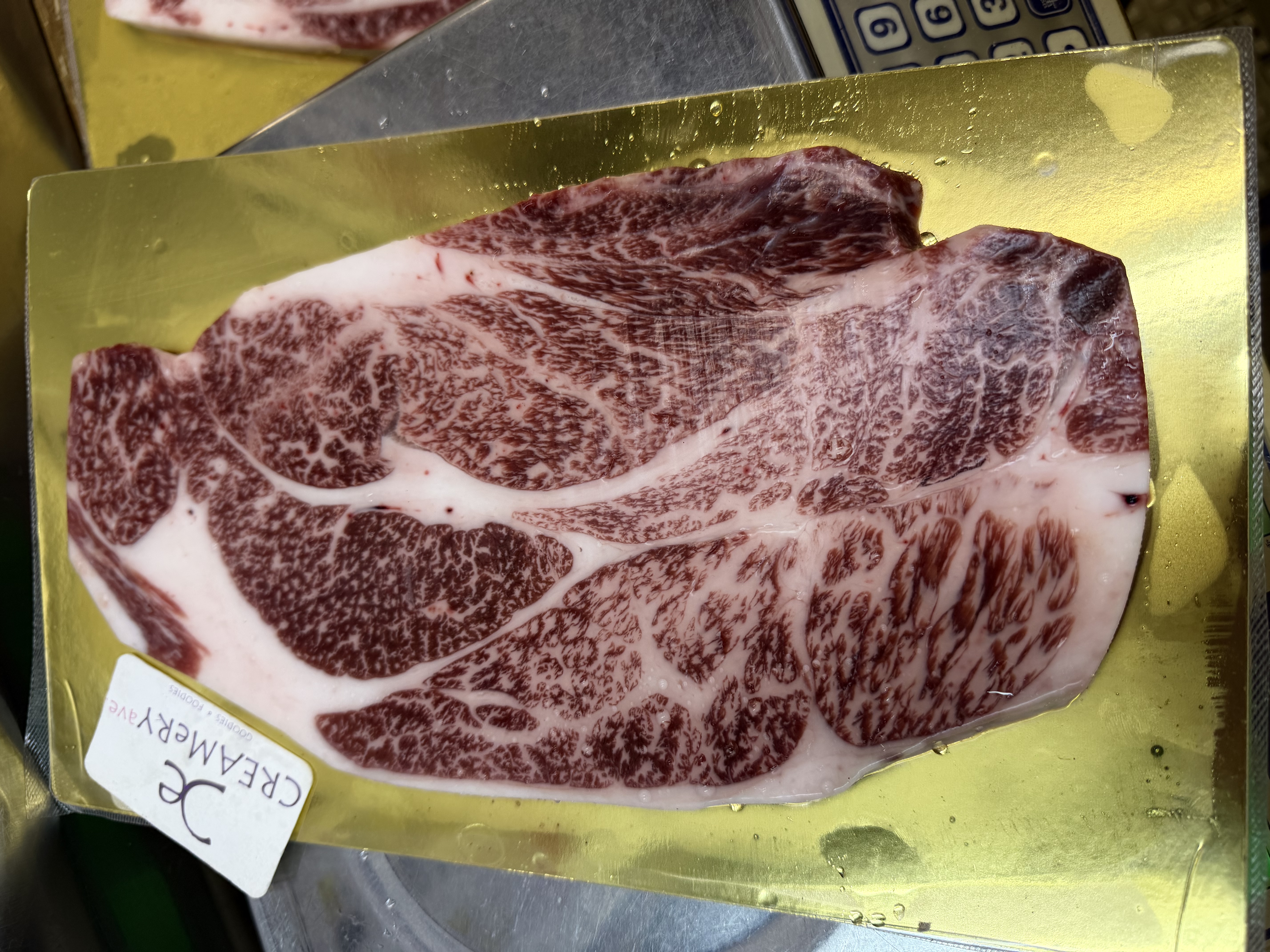 日本A5 宮崎和牛肩胛肉眼扒 Japanese A5 Miyazakigyu Wagyu Beef Shoulder RibEye 和牛肩カルビ ±250g/pack