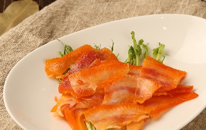 煙燻豬頭皮一包(220克)