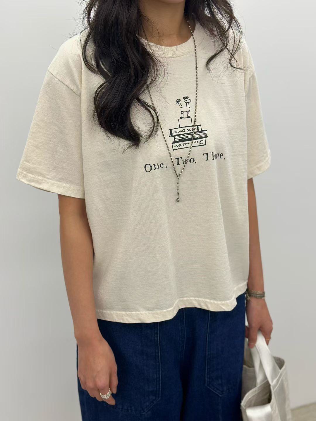 LE OX 法系木馬書本tee-3色