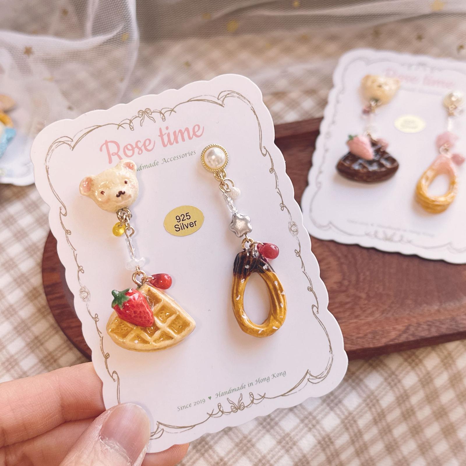 手繪草莓🍓窩夫🧇耳環 兩色入