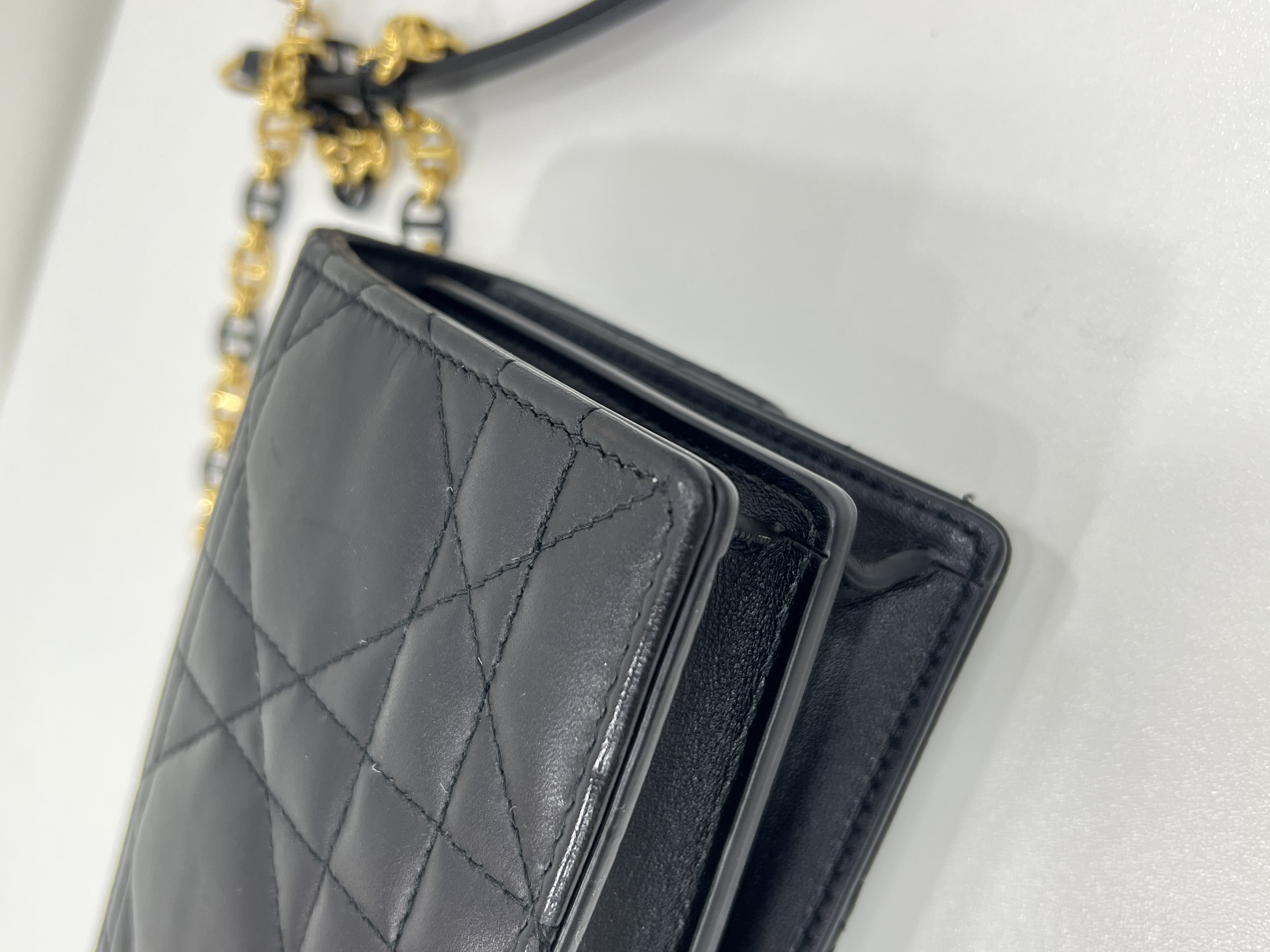 直播貨品 |  [1個-$100 2個-$300］E31
