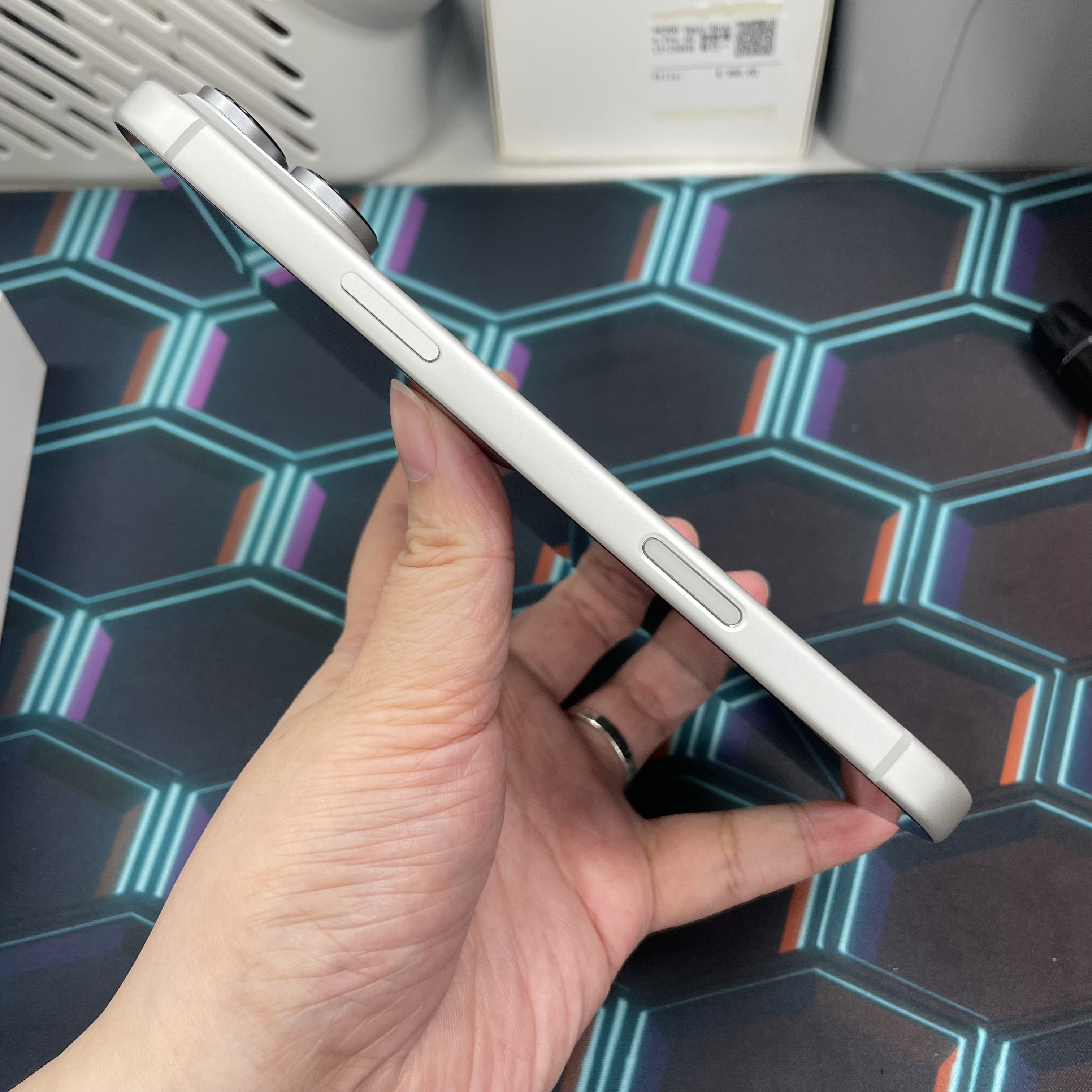 *6333 17 Promax 完美機 256GB 電100 銀色 sliver